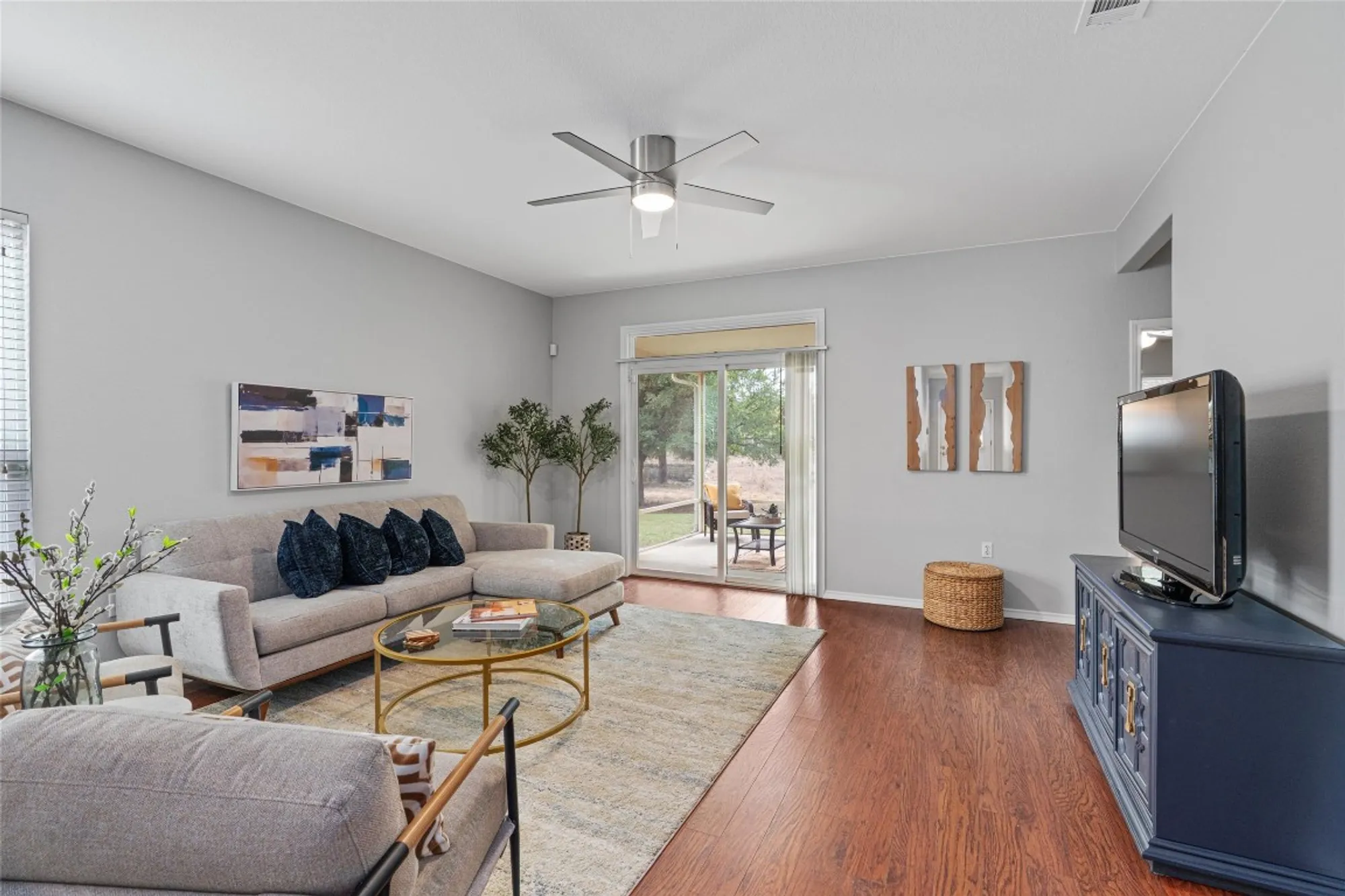 Property Slideshow image 10 of 30 | 225 crockett loop, Georgetown, TX, 78633