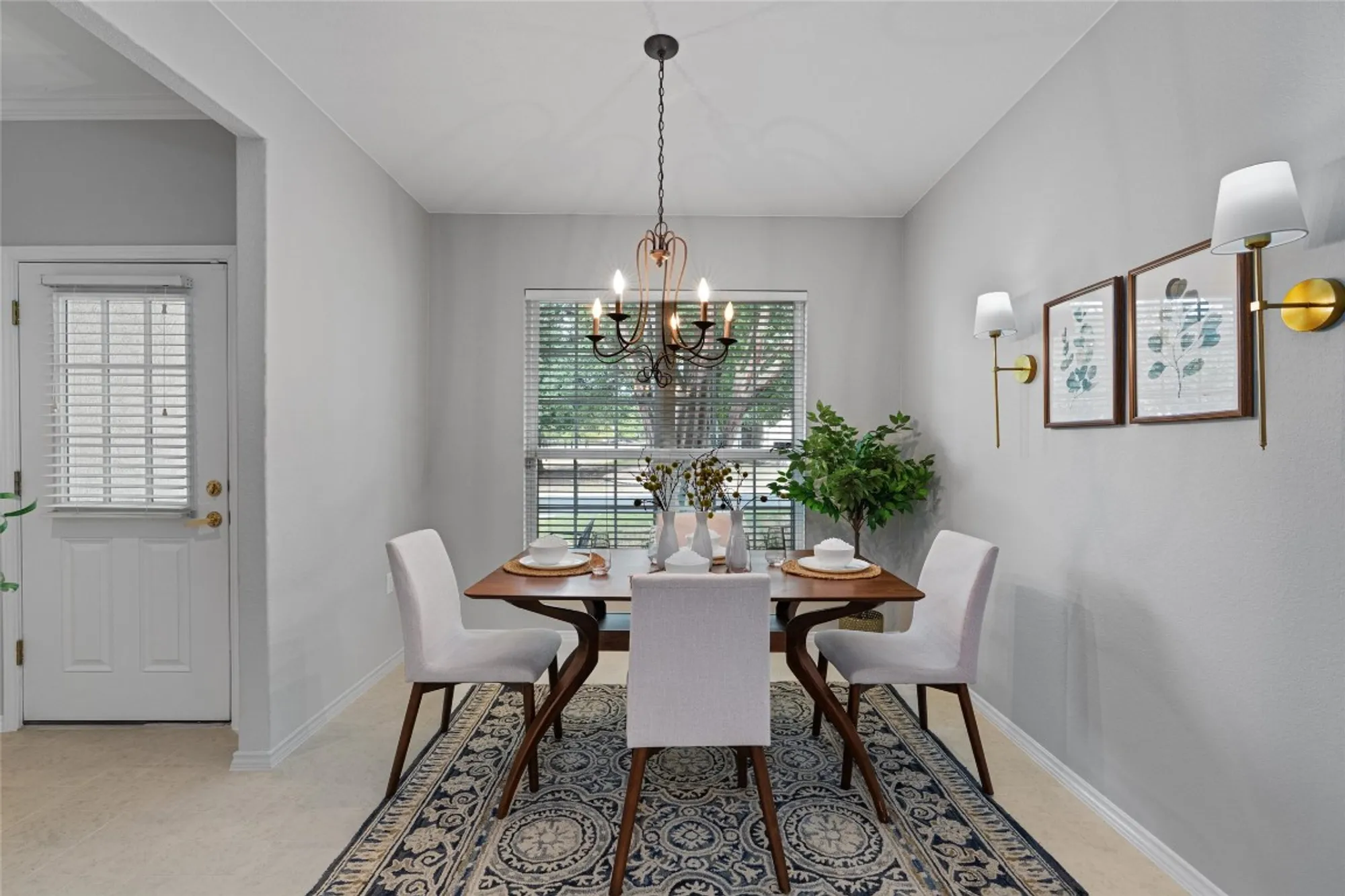 Property Slideshow image 4 of 30 | 225 crockett loop, Georgetown, TX, 78633