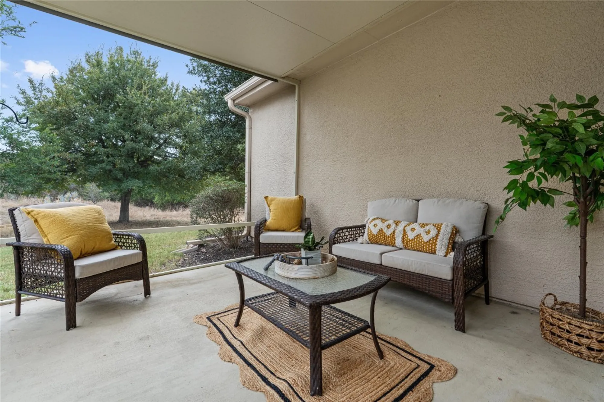 Property Slideshow image 5 of 30 | 225 crockett loop, Georgetown, TX, 78633