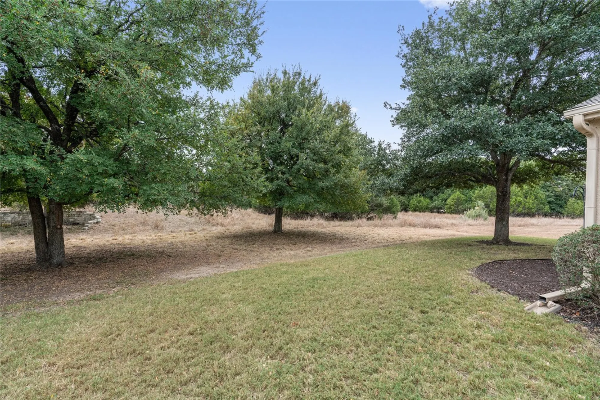 Property Slideshow image 6 of 30 | 225 crockett loop, Georgetown, TX, 78633