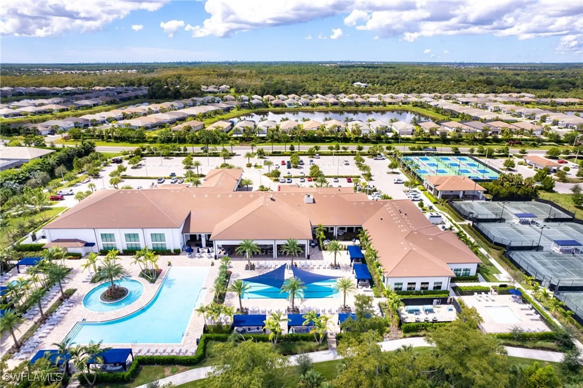 Property Slideshow image 44 of 50 | 11813 drake ln, Naples, FL, 34120