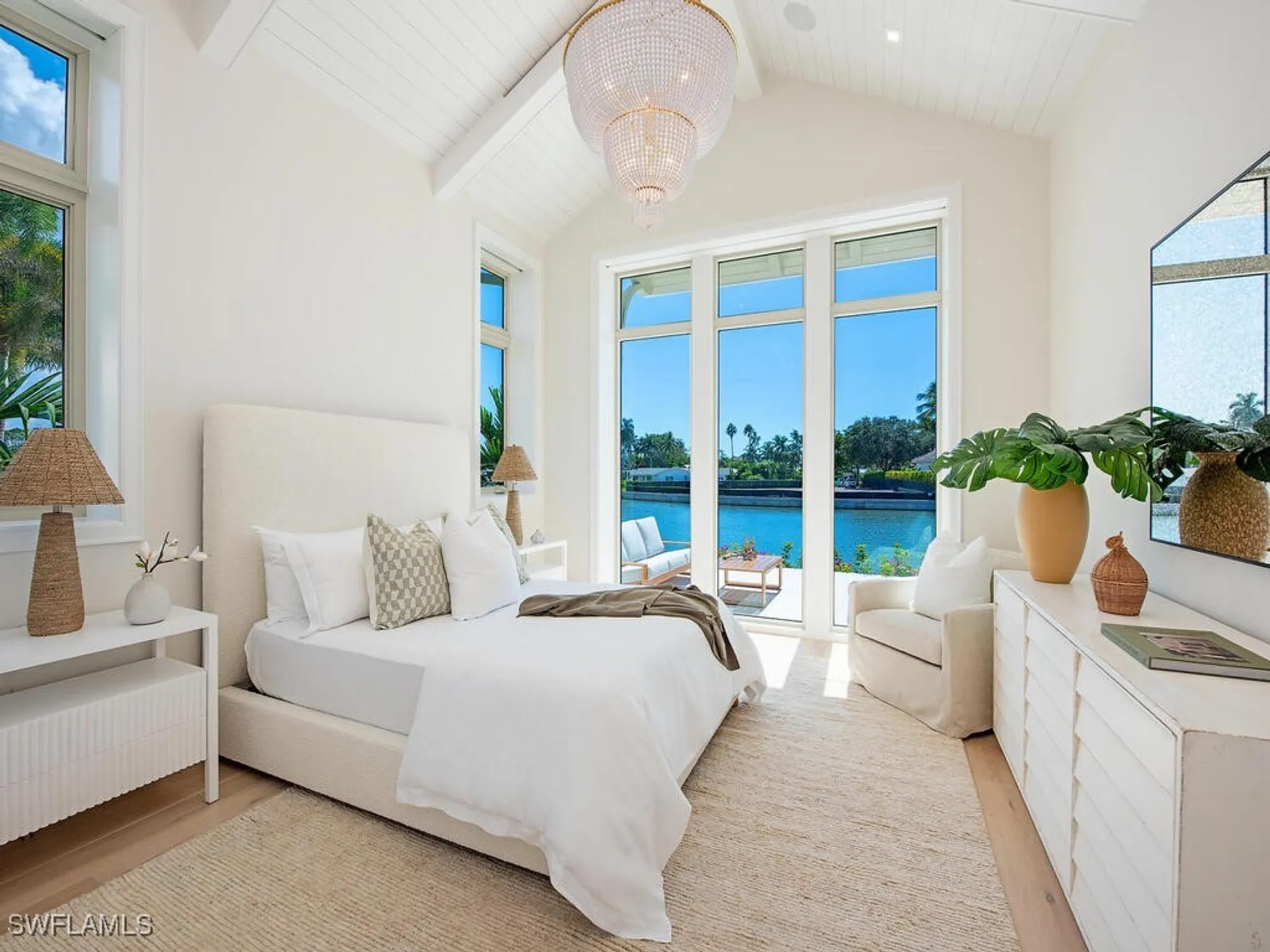 Property Slideshow image 14 of 21 | 306 spring line dr, Naples, FL, 34102