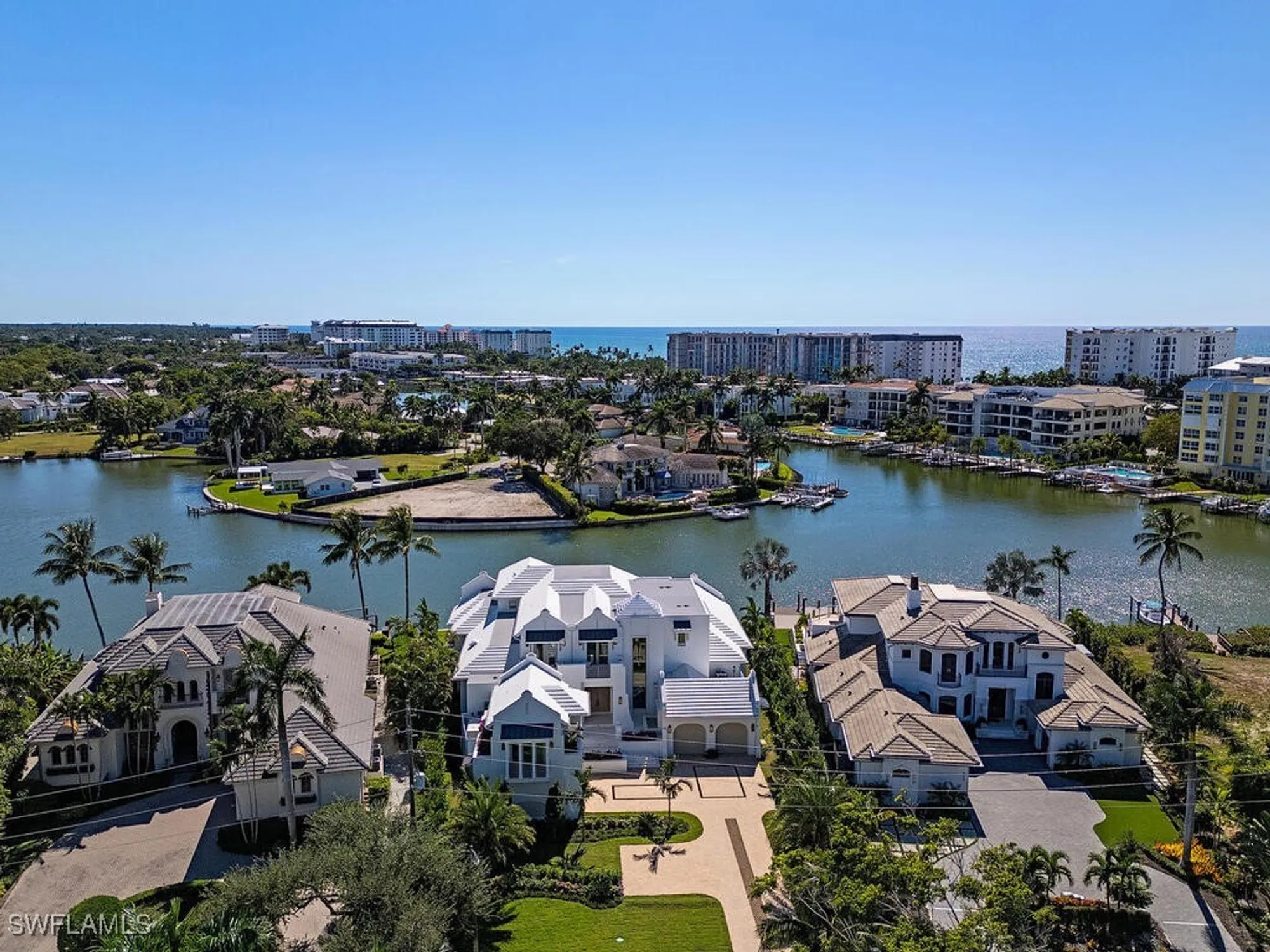 Property Slideshow image 18 of 21 | 306 spring line dr, Naples, FL, 34102