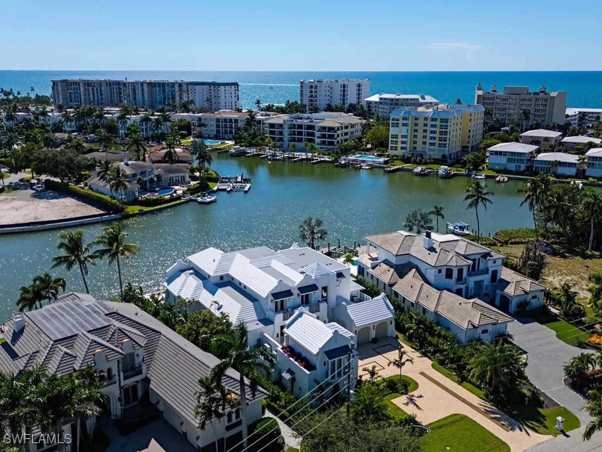 Property Slideshow image 19 of 21 | 306 spring line dr, Naples, FL, 34102