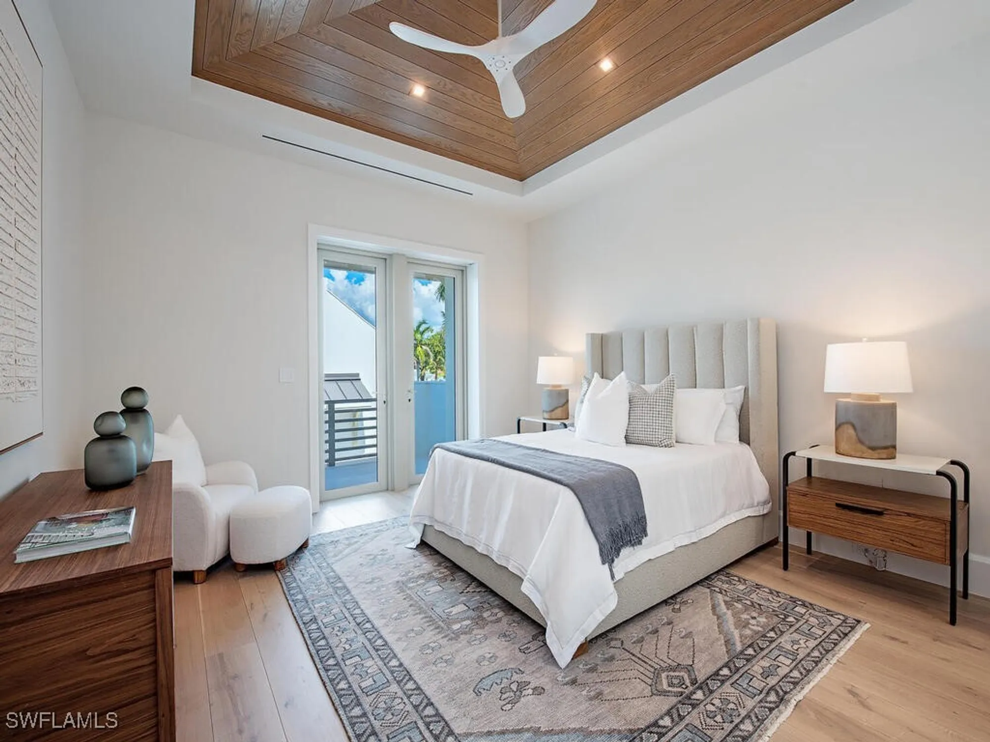 Property Slideshow image 12 of 21 | 306 spring line dr, Naples, FL, 34102