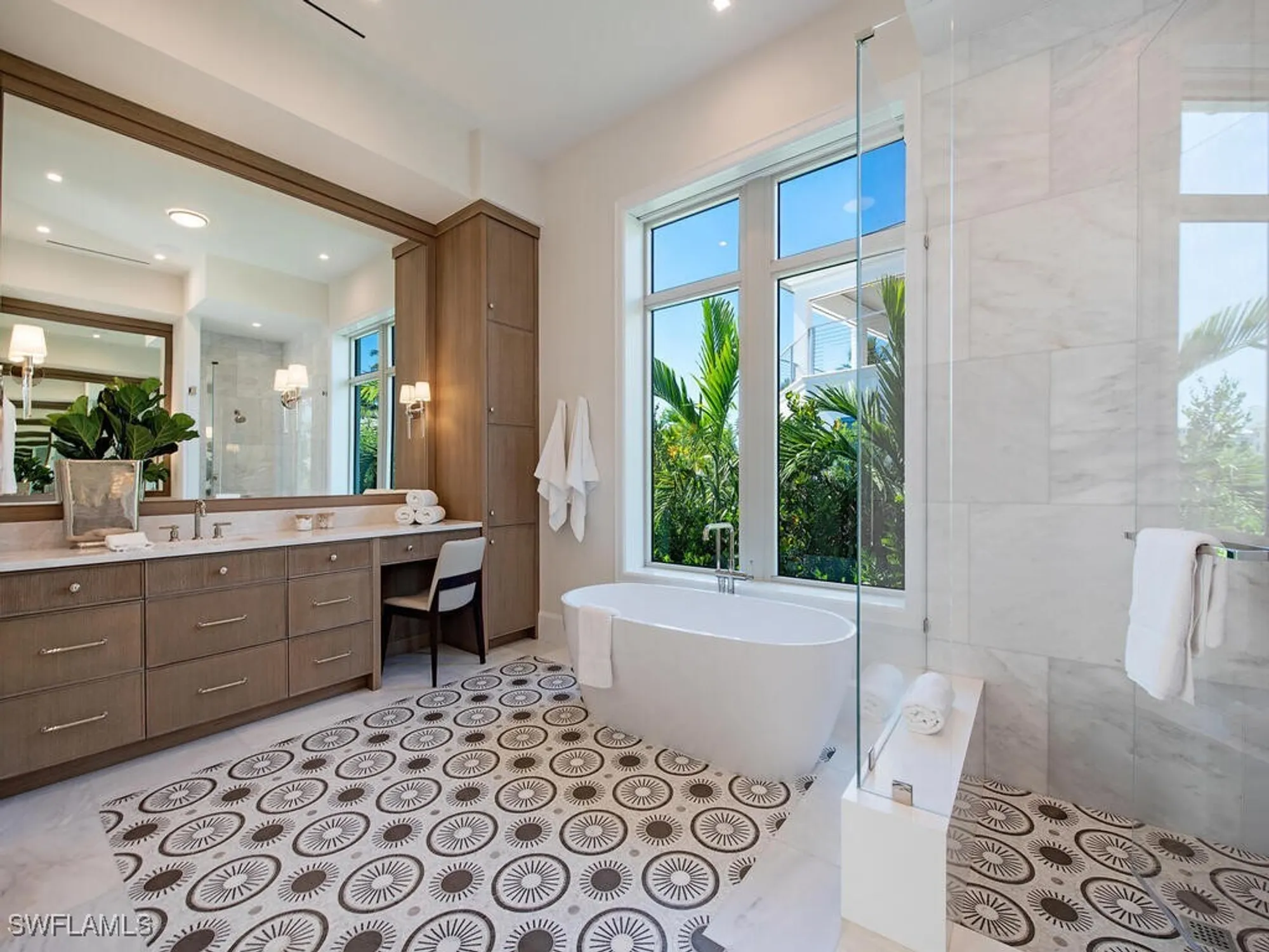 Property Slideshow image 13 of 21 | 306 spring line dr, Naples, FL, 34102