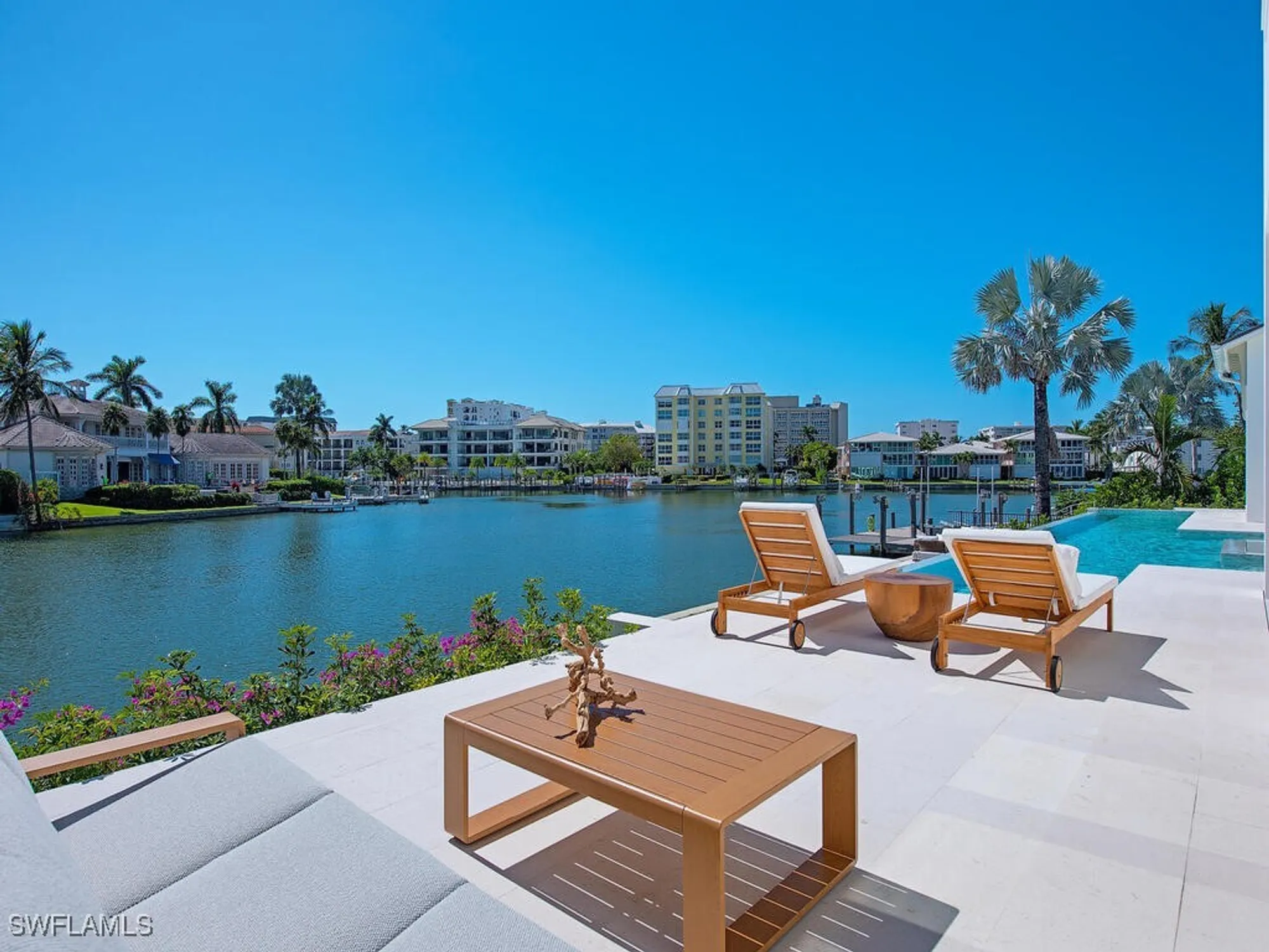 Property Slideshow image 4 of 21 | 306 spring line dr, Naples, FL, 34102