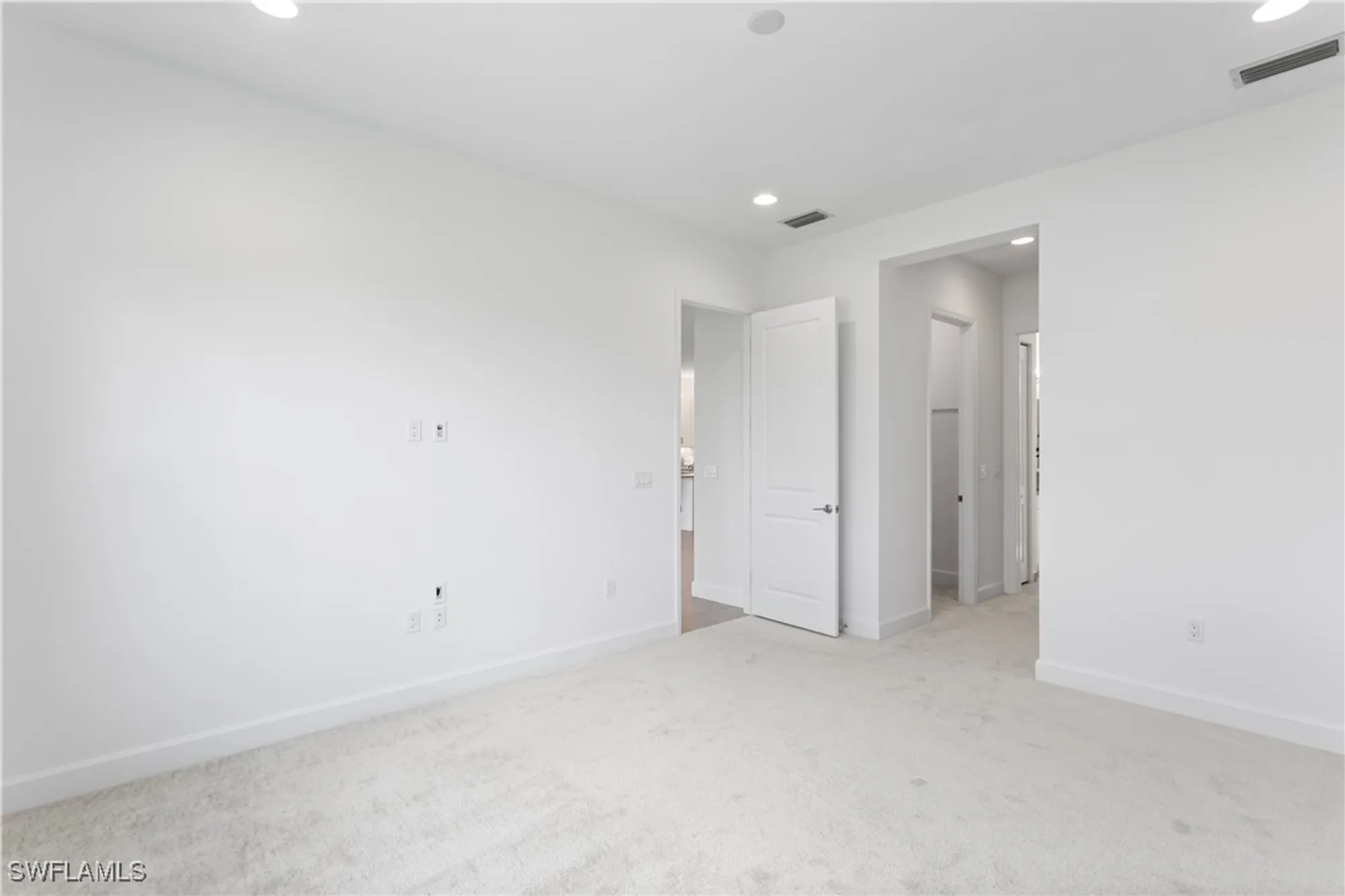 Property Slideshow image 16 of 34 | 12438 dahlia ct, Naples, FL, 34120