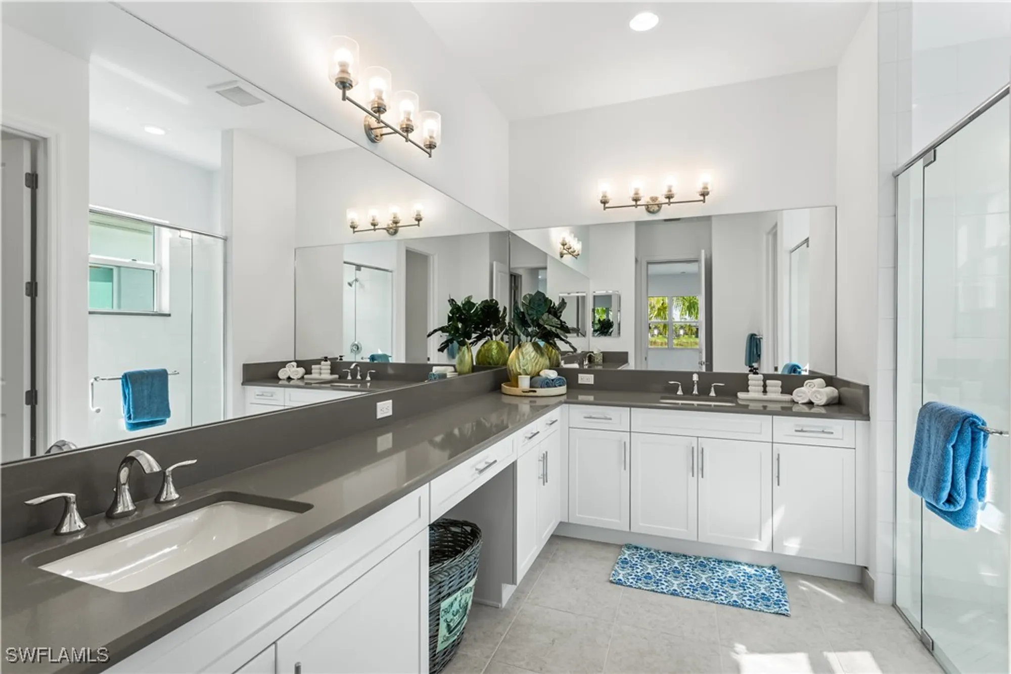 Property Slideshow image 17 of 34 | 12438 dahlia ct, Naples, FL, 34120