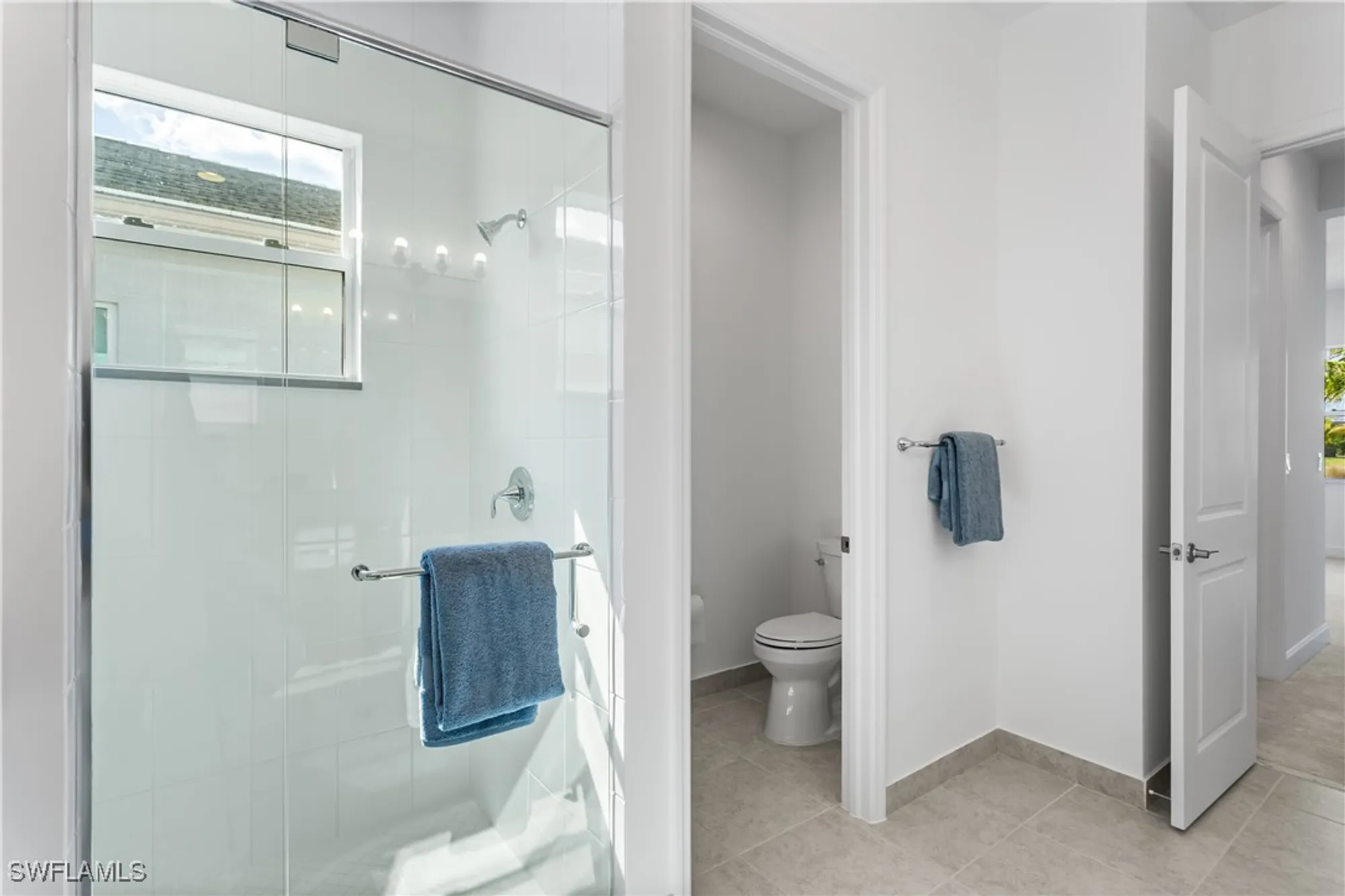 Property Slideshow image 18 of 34 | 12438 dahlia ct, Naples, FL, 34120