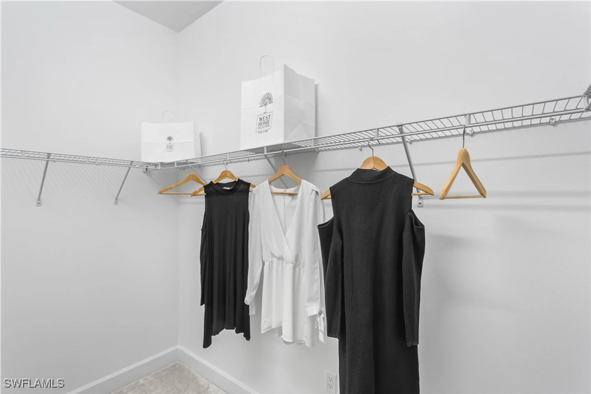 Property Slideshow image 19 of 34 | 12438 dahlia ct, Naples, FL, 34120