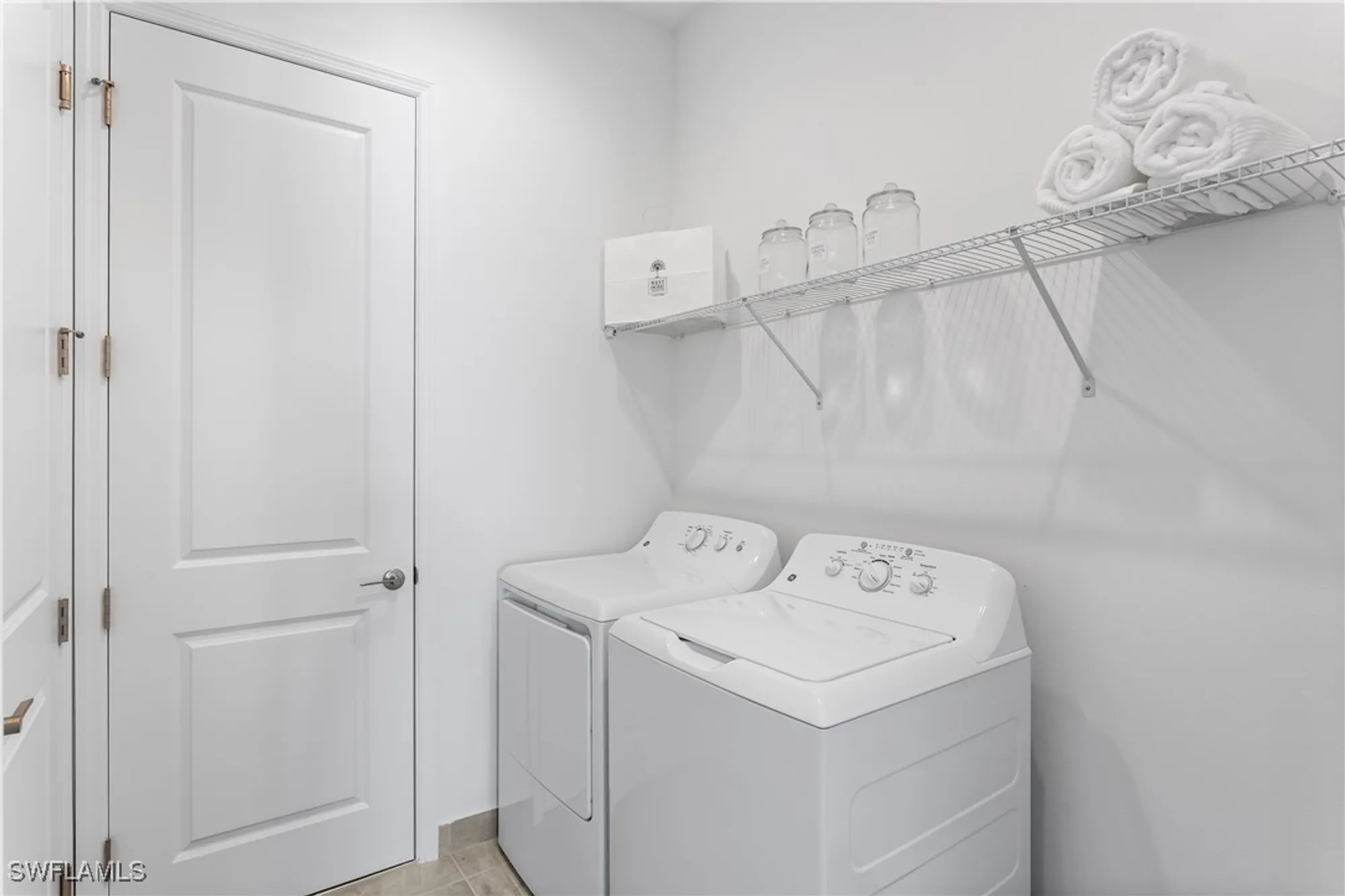 Property Slideshow image 27 of 34 | 12438 dahlia ct, Naples, FL, 34120