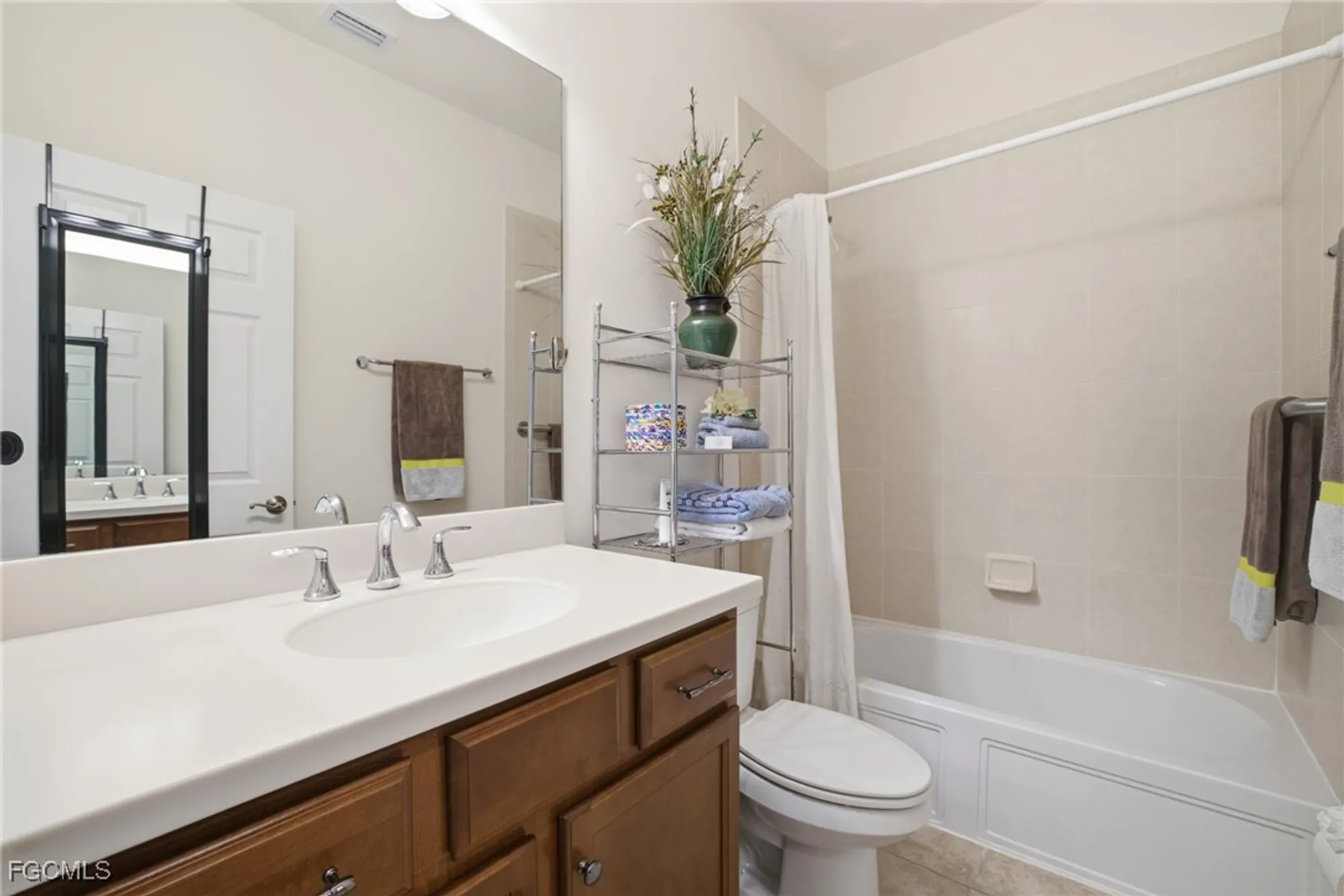 Property Slideshow image 21 of 40 | 10483 materita dr, Fort Myers, FL, 33913