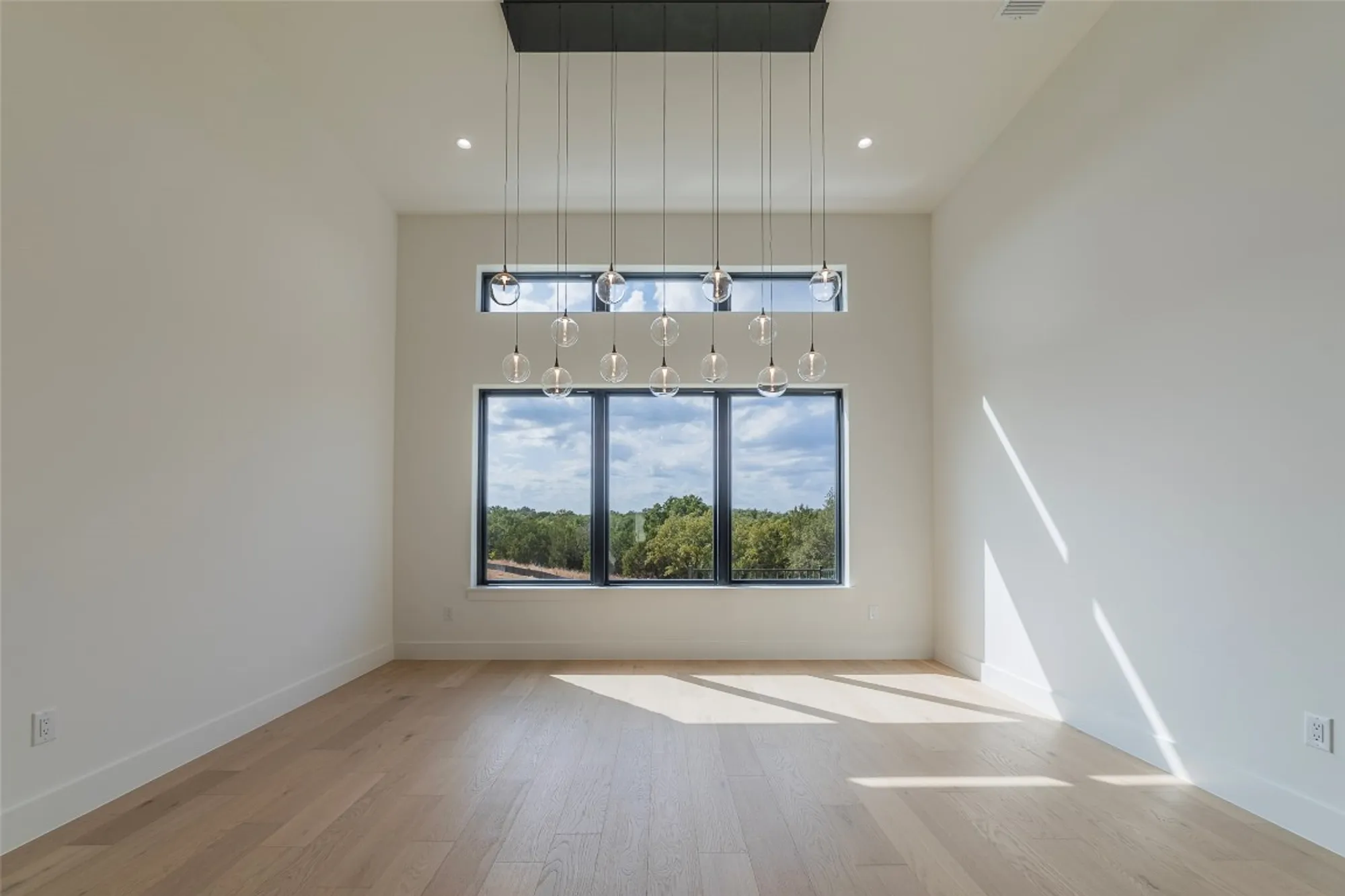 Property Slideshow image 4 of 39 | 105 manciano, Horseshoe Bay, TX, 78657