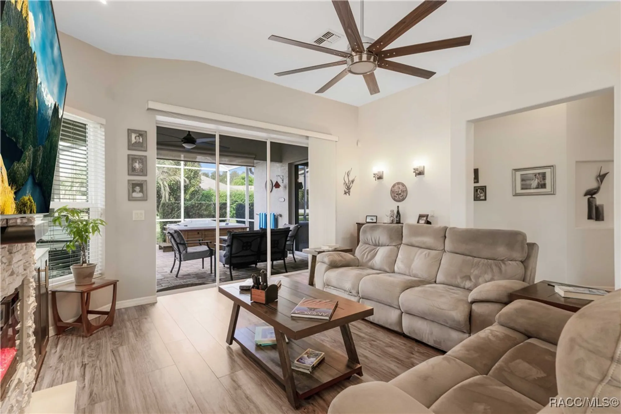 Property Slideshow image 11 of 60 | 2344 n andrea pt, Lecanto, FL, 34461