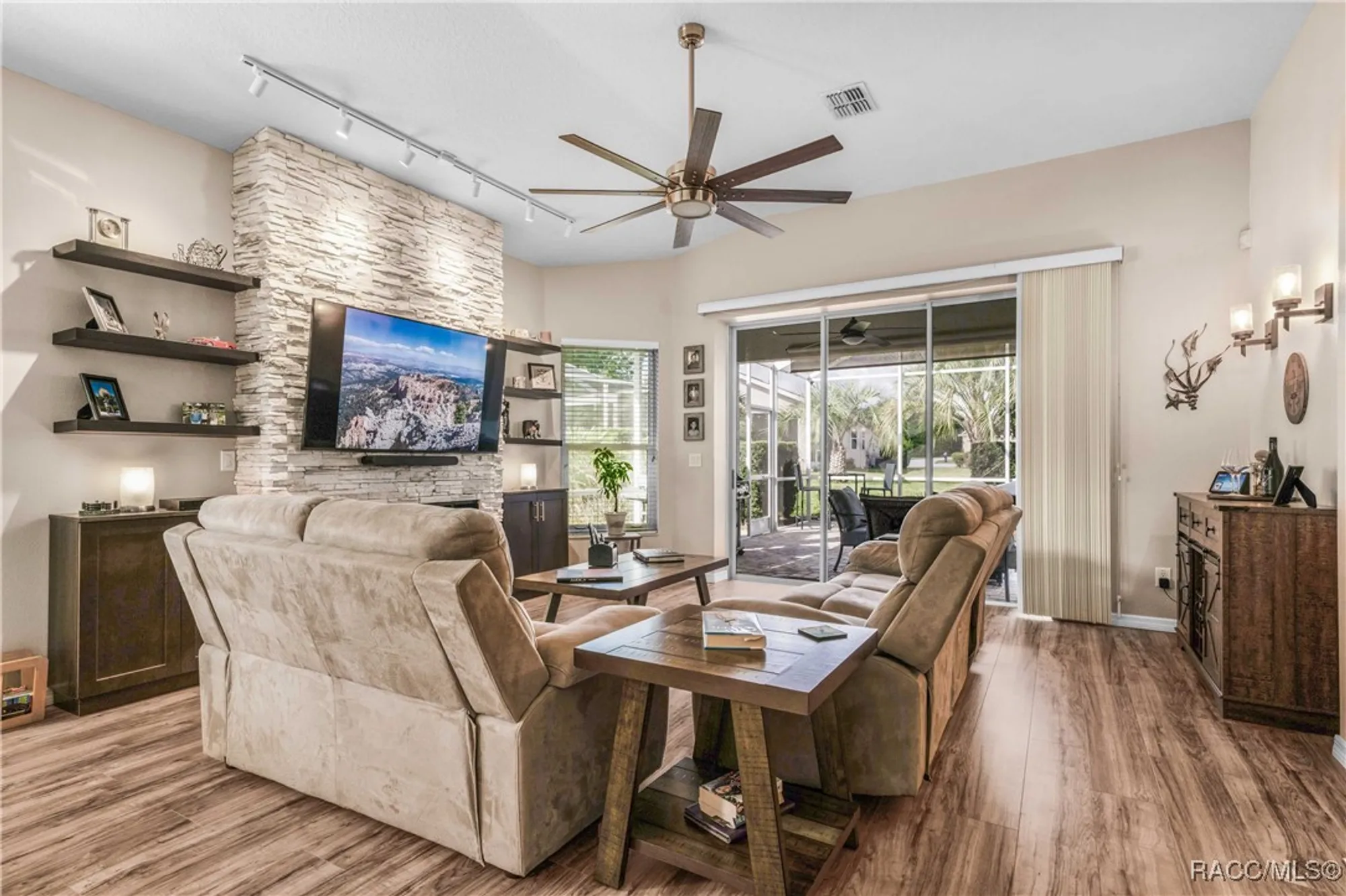 Property Slideshow image 26 of 60 | 2344 n andrea pt, Lecanto, FL, 34461