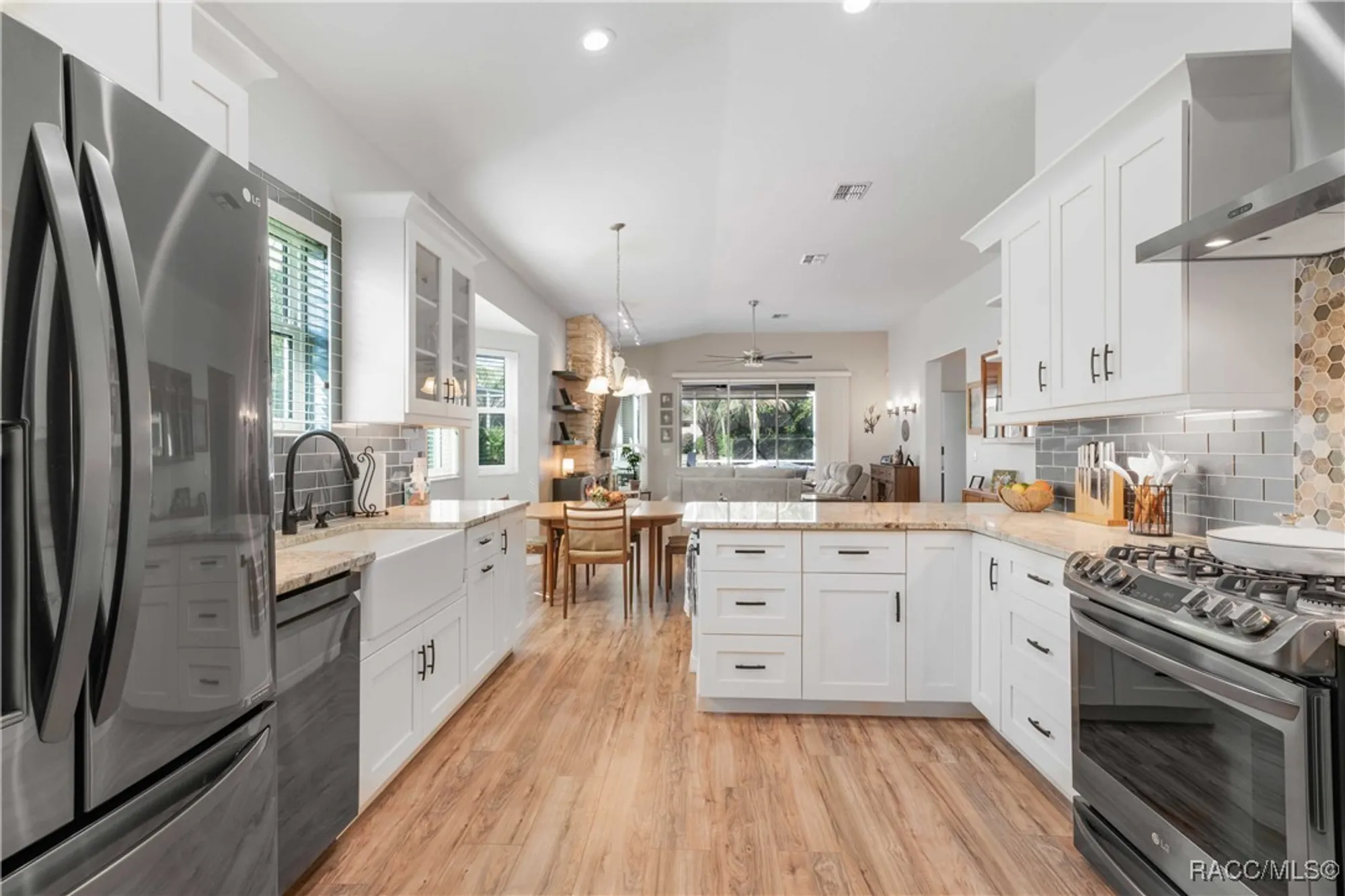 Property Slideshow image 8 of 60 | 2344 n andrea pt, Lecanto, FL, 34461