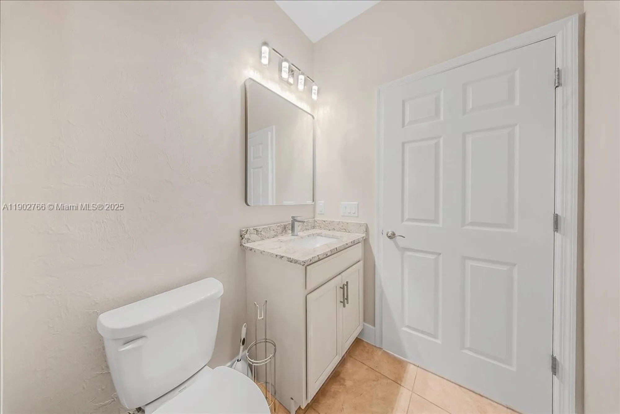 Property Slideshow image 16 of 35 | 3348 apple blossom, Fort Myers, FL, 33920