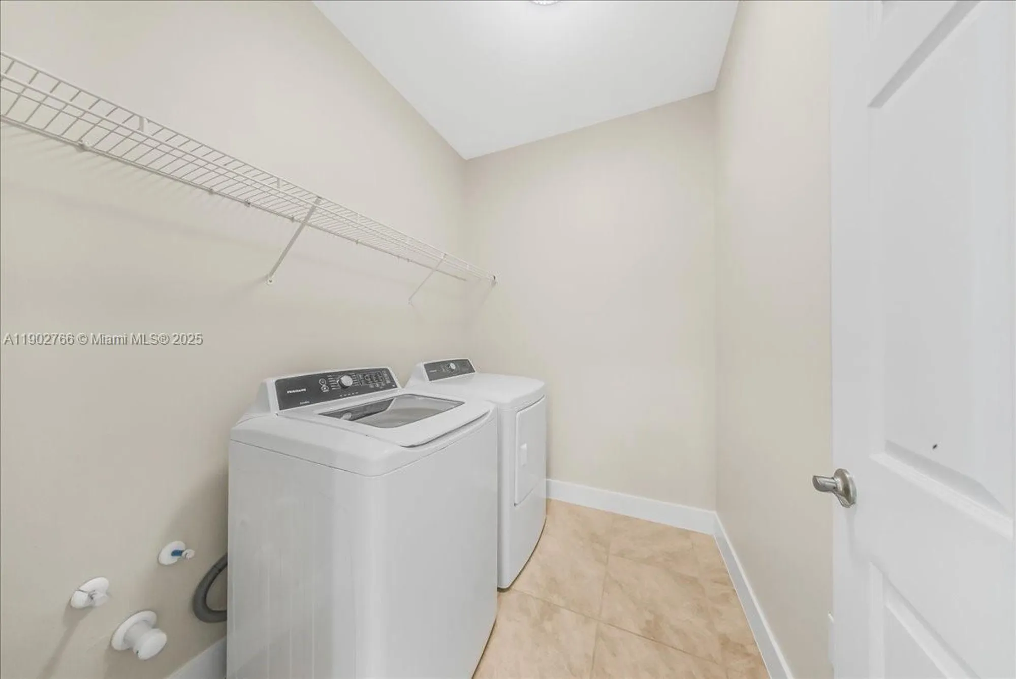 Property Slideshow image 22 of 35 | 3348 apple blossom, Fort Myers, FL, 33920
