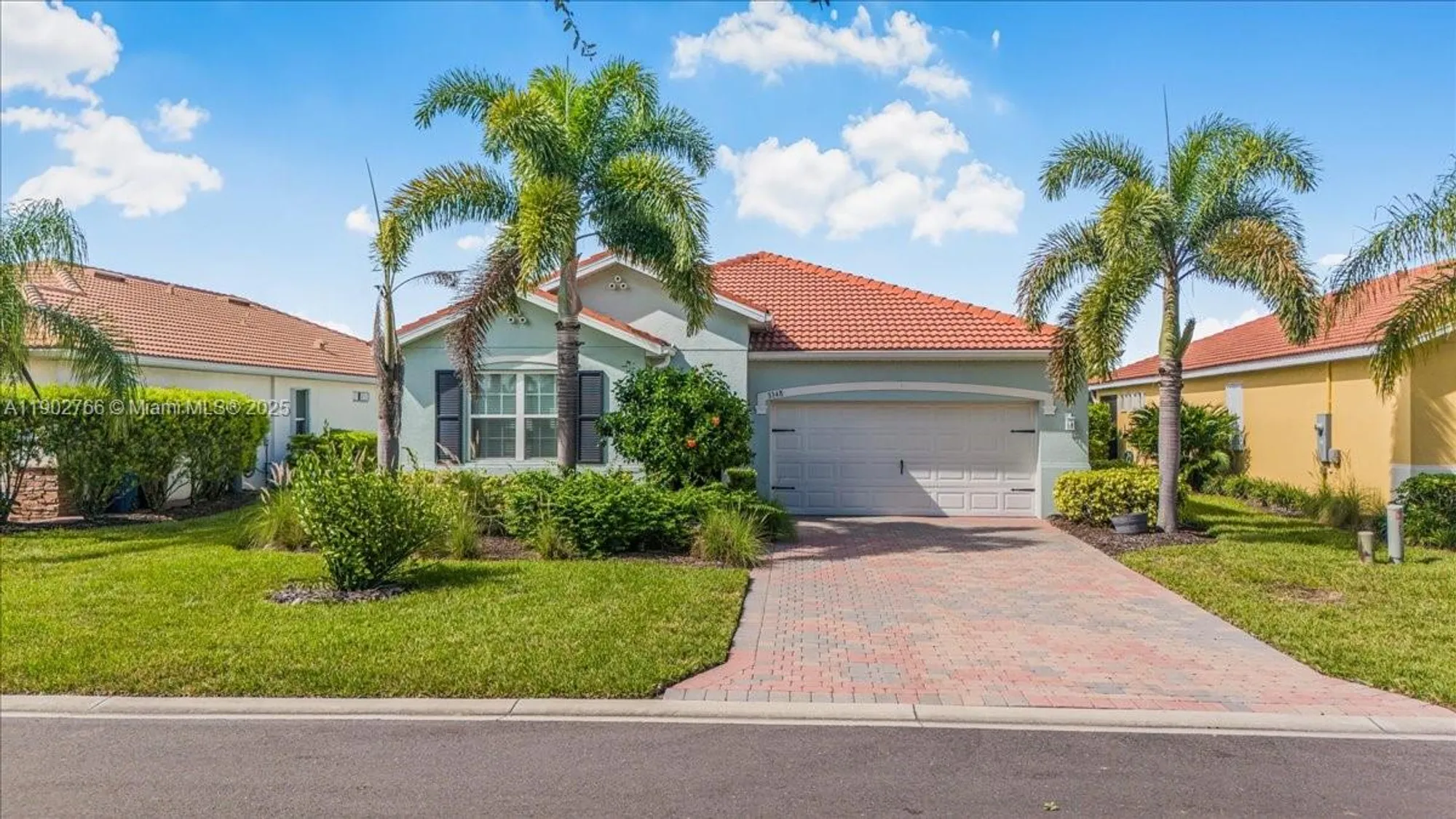 Property Slideshow image 5 of 35 | 3348 apple blossom, Fort Myers, FL, 33920