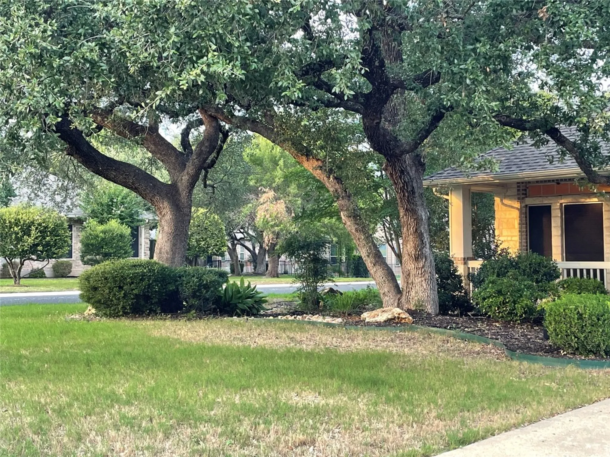 Property Slideshow image 18 of 21 | 120 brazos dr, Georgetown, TX, 78628