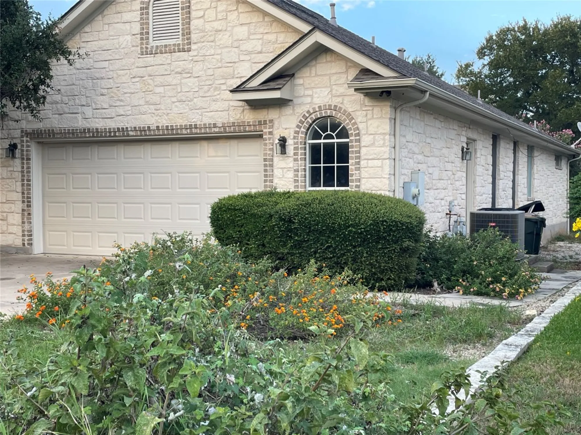 Property Slideshow image 19 of 21 | 120 brazos dr, Georgetown, TX, 78628