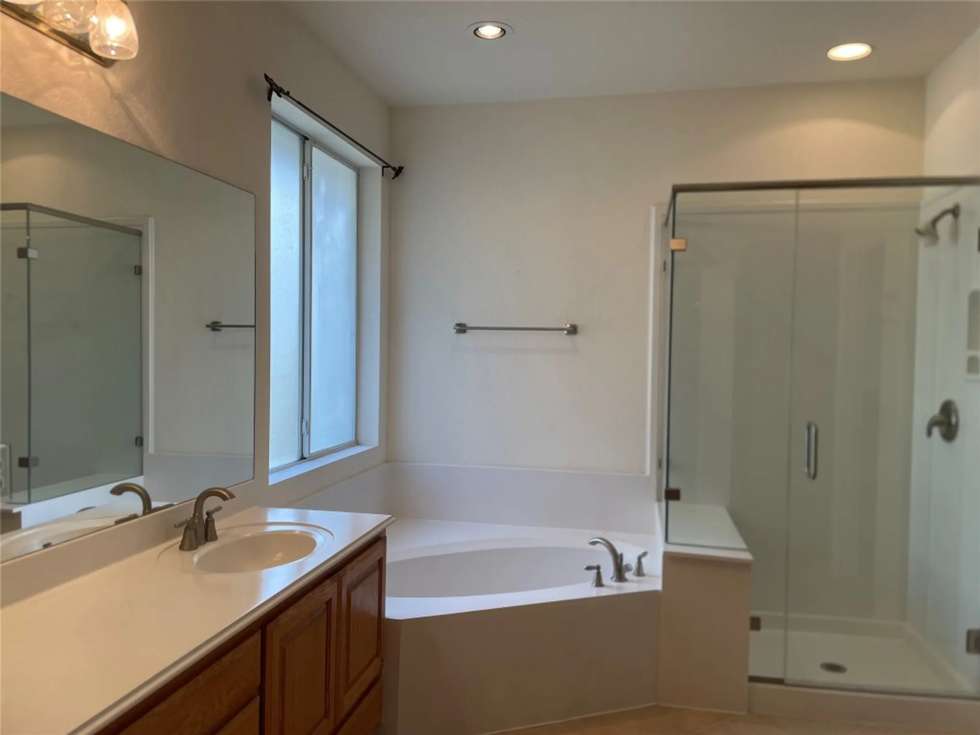 Property Slideshow image 11 of 21 | 120 brazos dr, Georgetown, TX, 78628