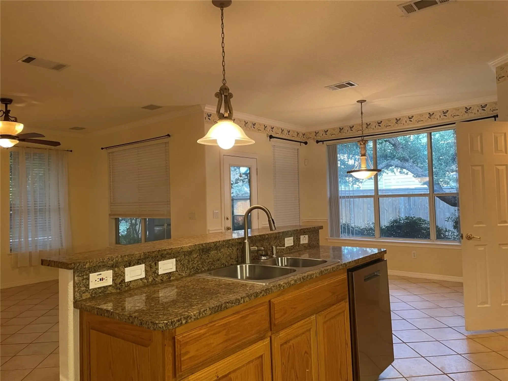 Property Slideshow image 8 of 21 | 120 brazos dr, Georgetown, TX, 78628