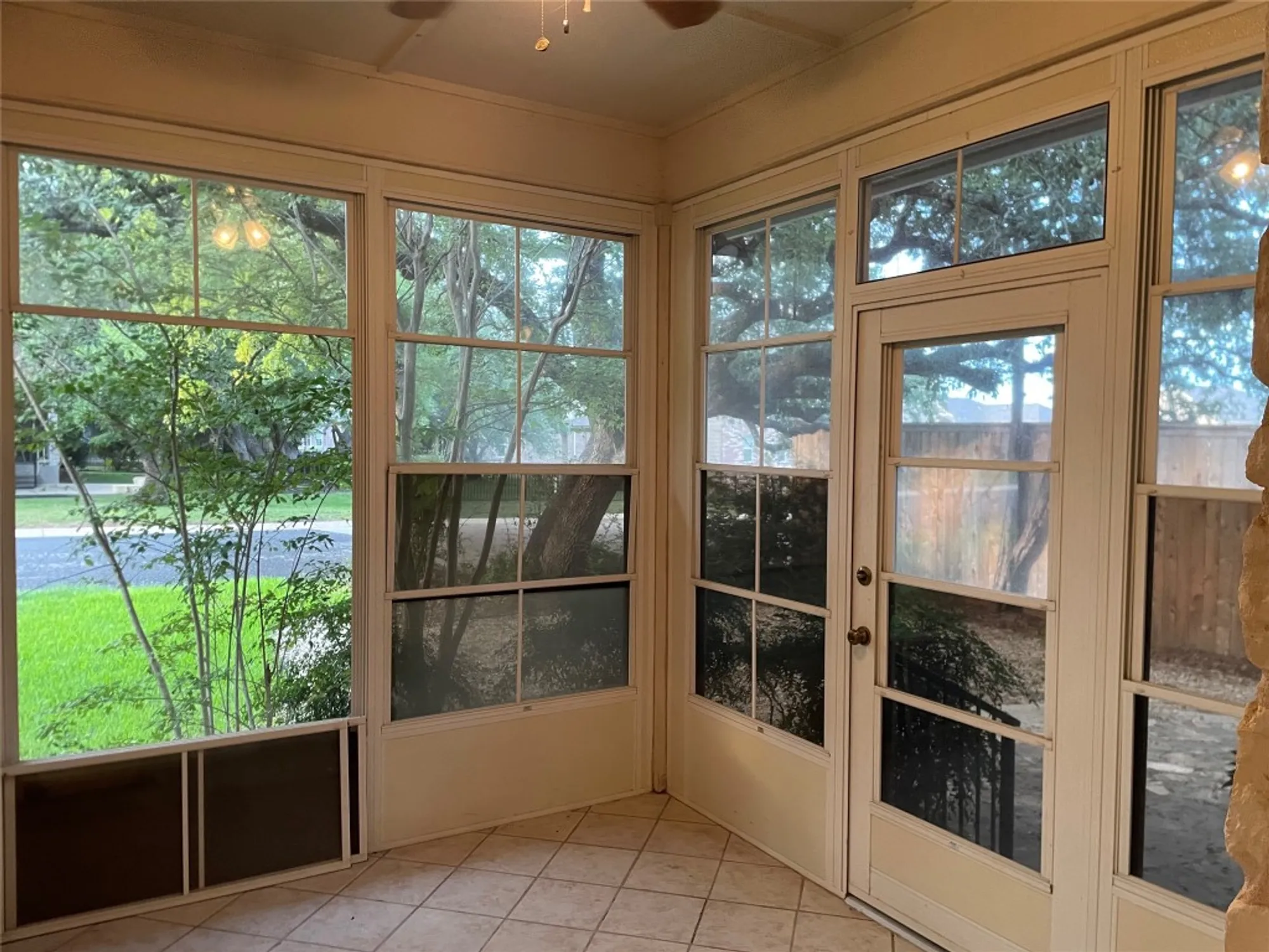 Property Slideshow image 9 of 21 | 120 brazos dr, Georgetown, TX, 78628