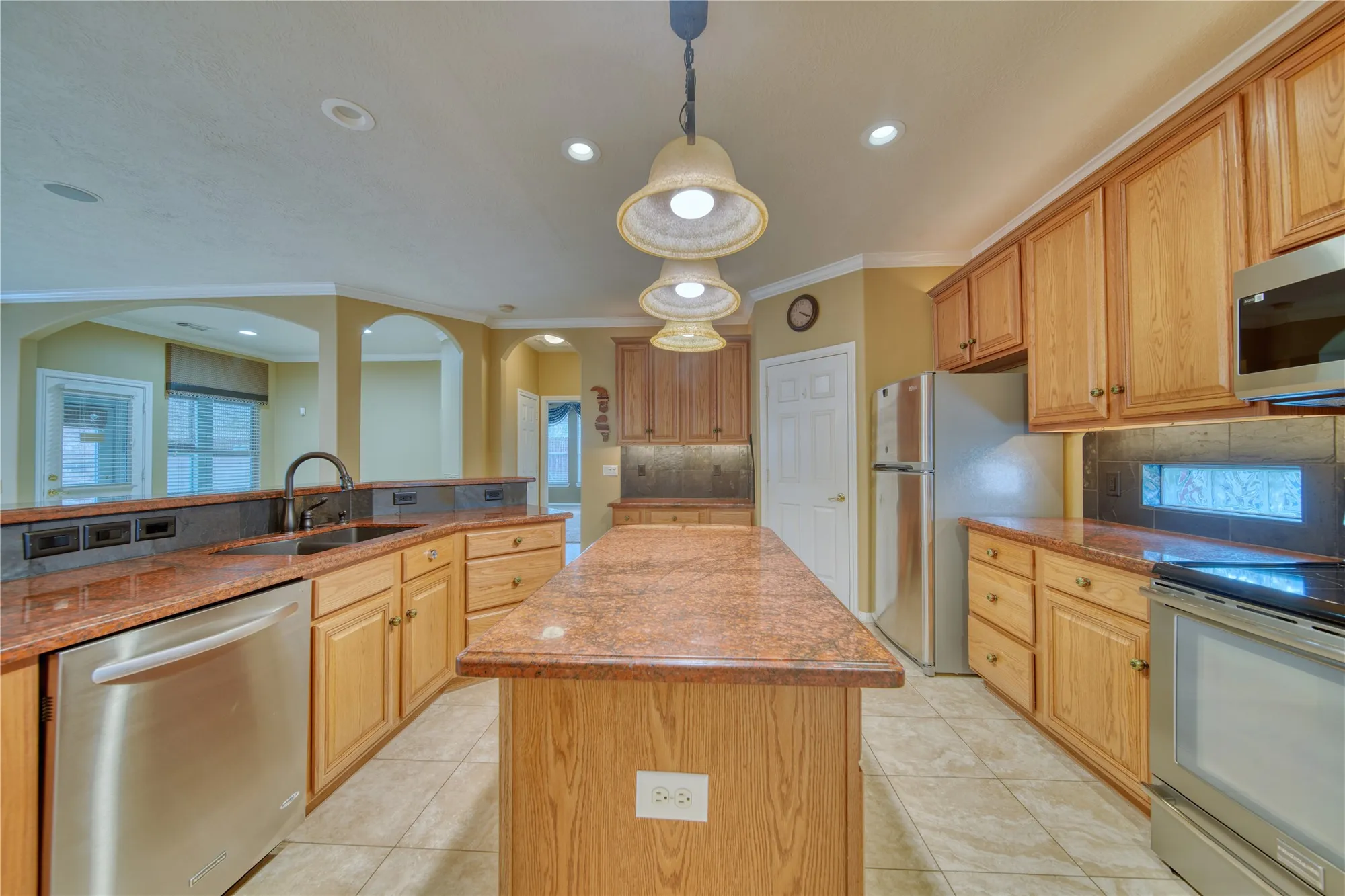 Property Slideshow image 24 of 50 | 1308 palermo dr, Pearland, TX, 77581