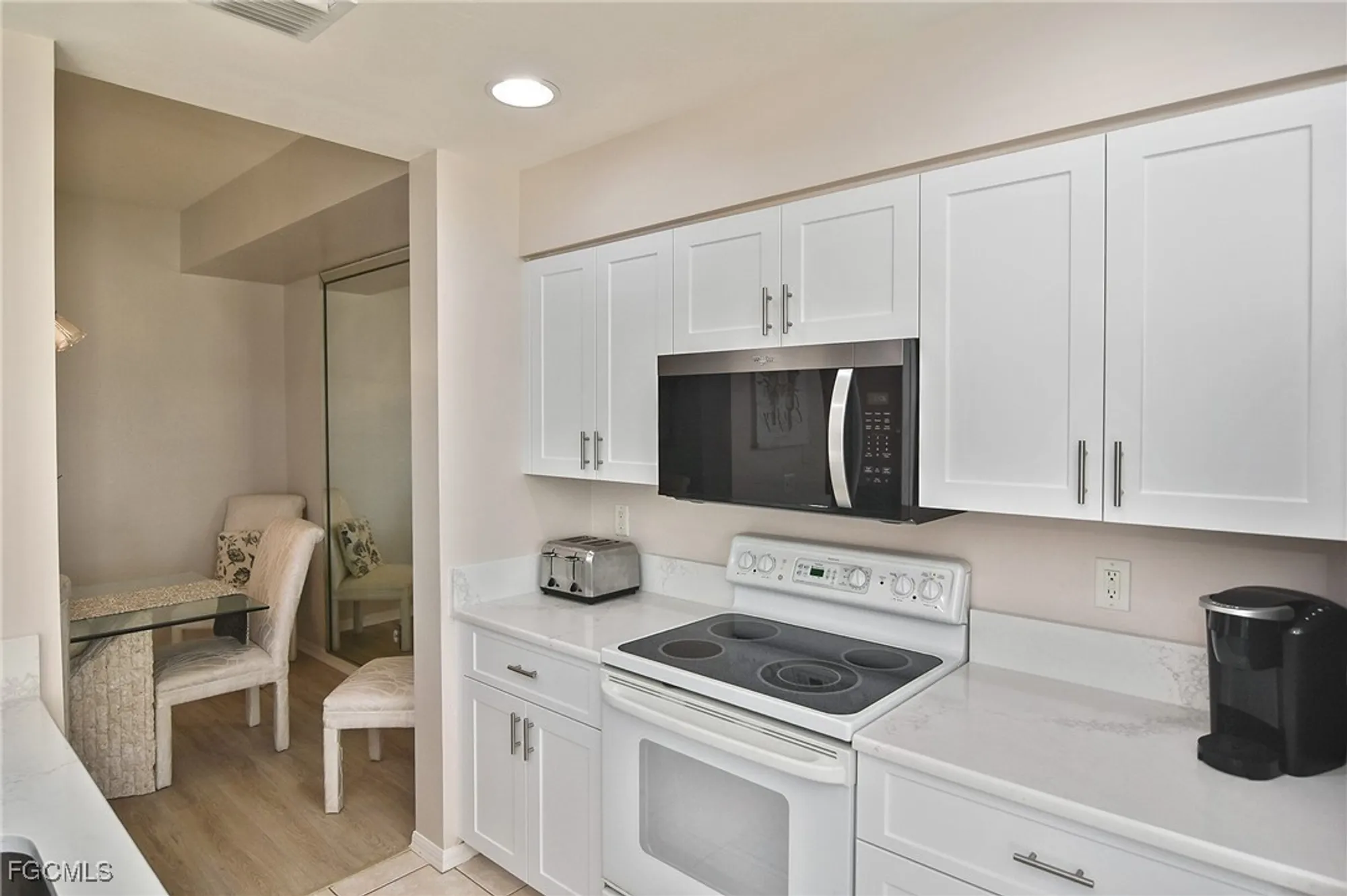 Property Slideshow image 12 of 40 | 8076 queen palm ln apt 436, Fort Myers, FL, 33966