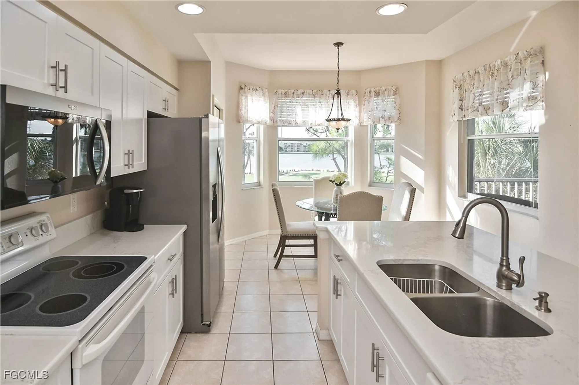 Property Slideshow image 13 of 40 | 8076 queen palm ln apt 436, Fort Myers, FL, 33966