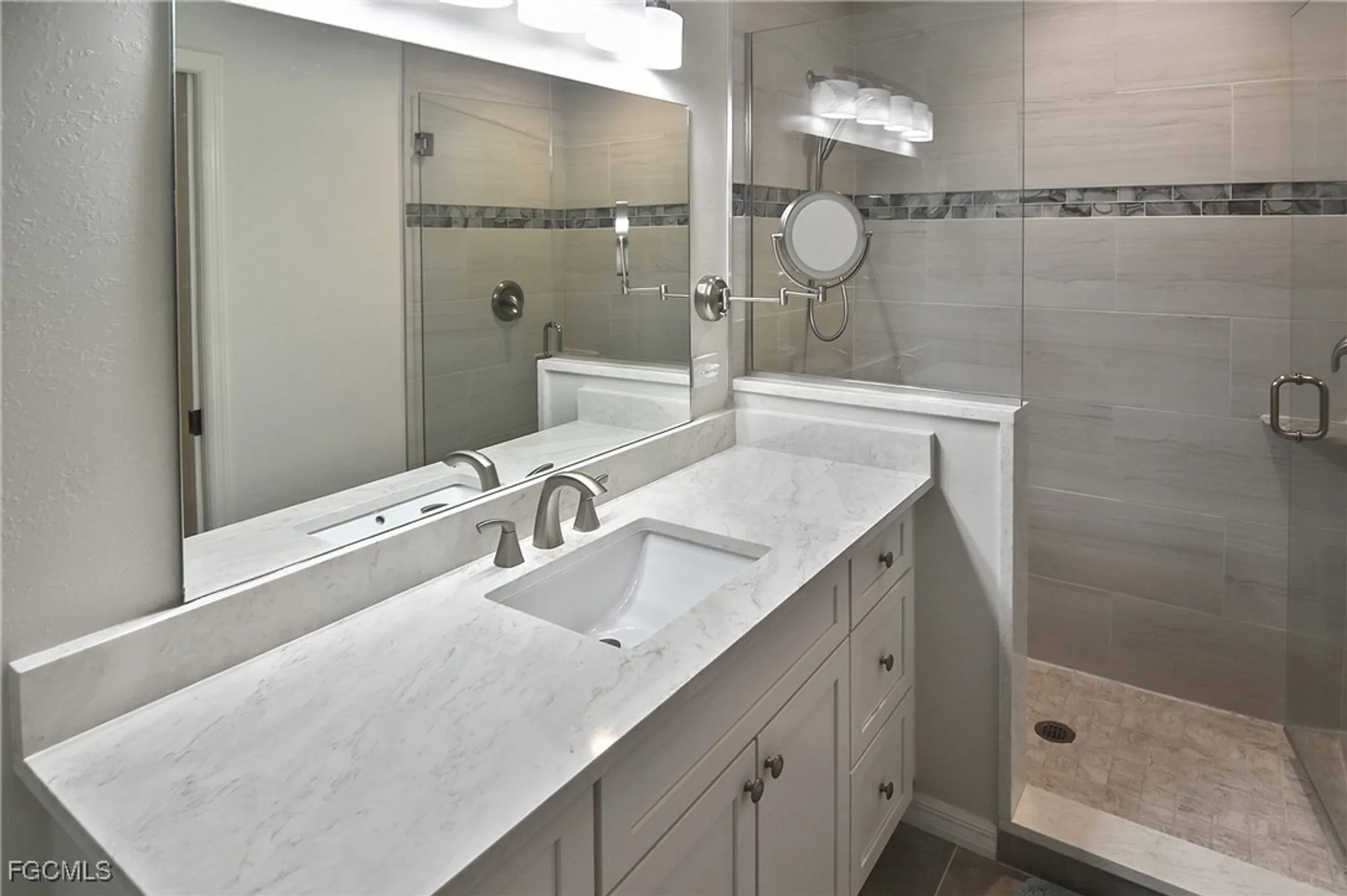 Property Slideshow image 26 of 40 | 8076 queen palm ln apt 436, Fort Myers, FL, 33966