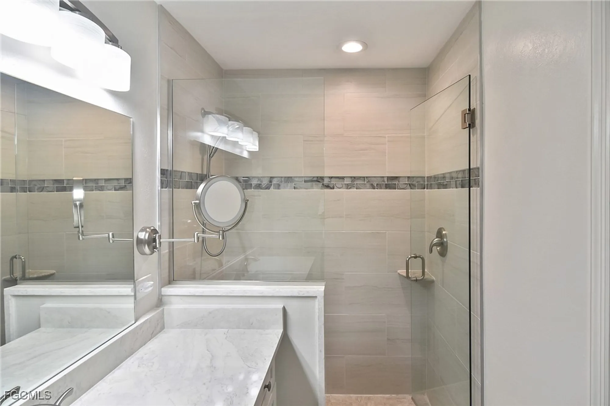 Property Slideshow image 27 of 40 | 8076 queen palm ln apt 436, Fort Myers, FL, 33966