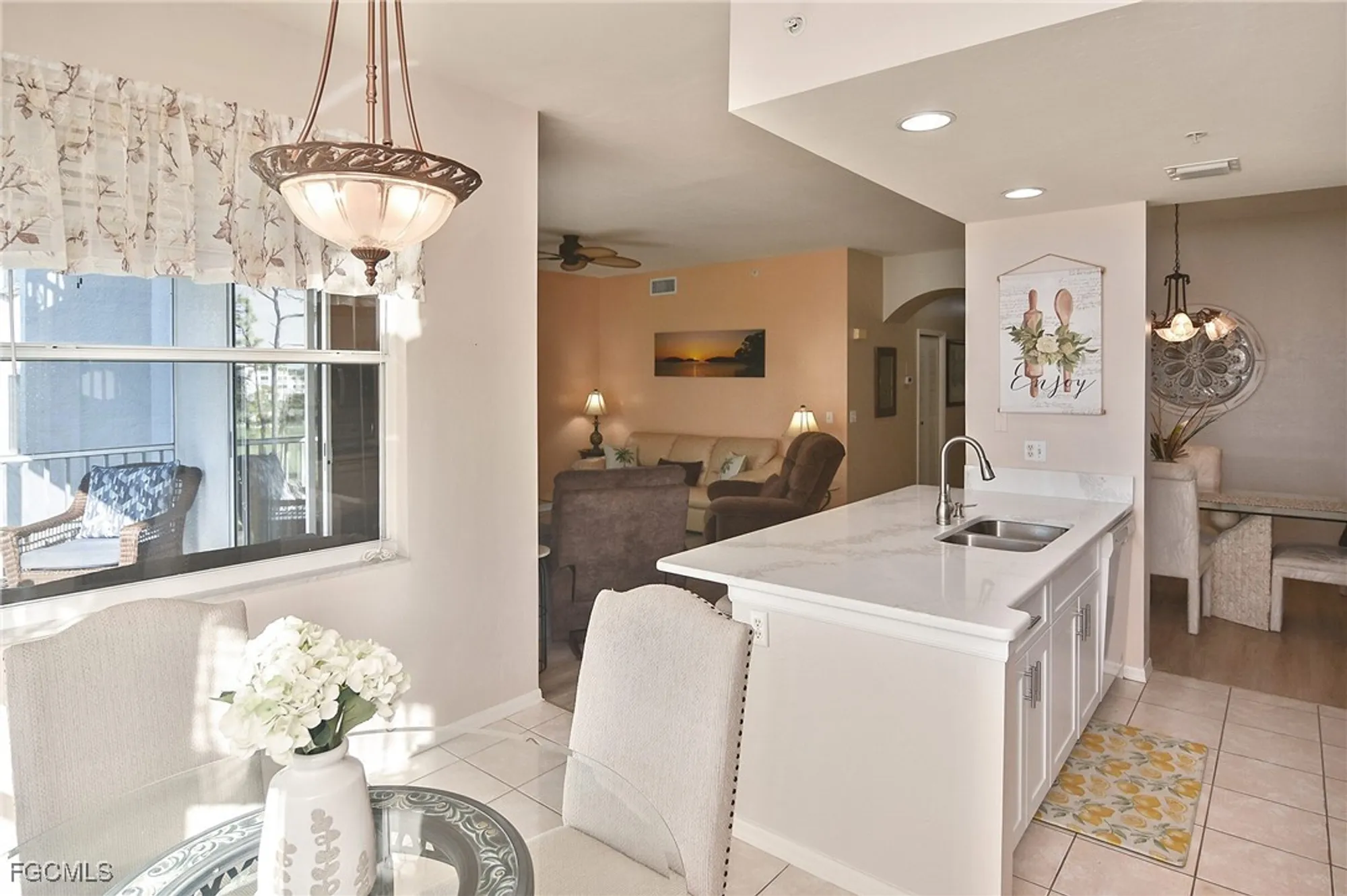 Property Slideshow image 9 of 40 | 8076 queen palm ln apt 436, Fort Myers, FL, 33966