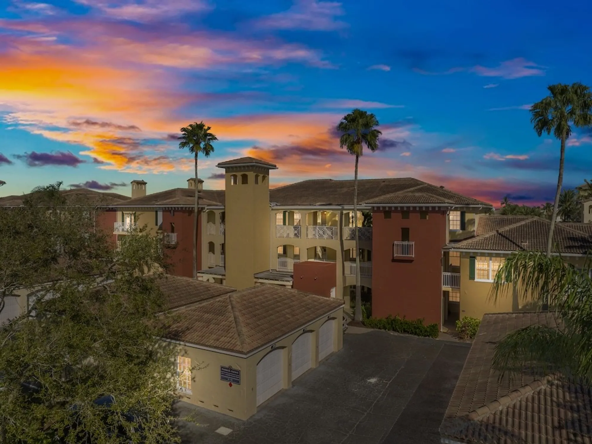 Property Slideshow image 1 of 36 | 5520 n harbor village dr apt 302, Vero Beach, FL, 32967