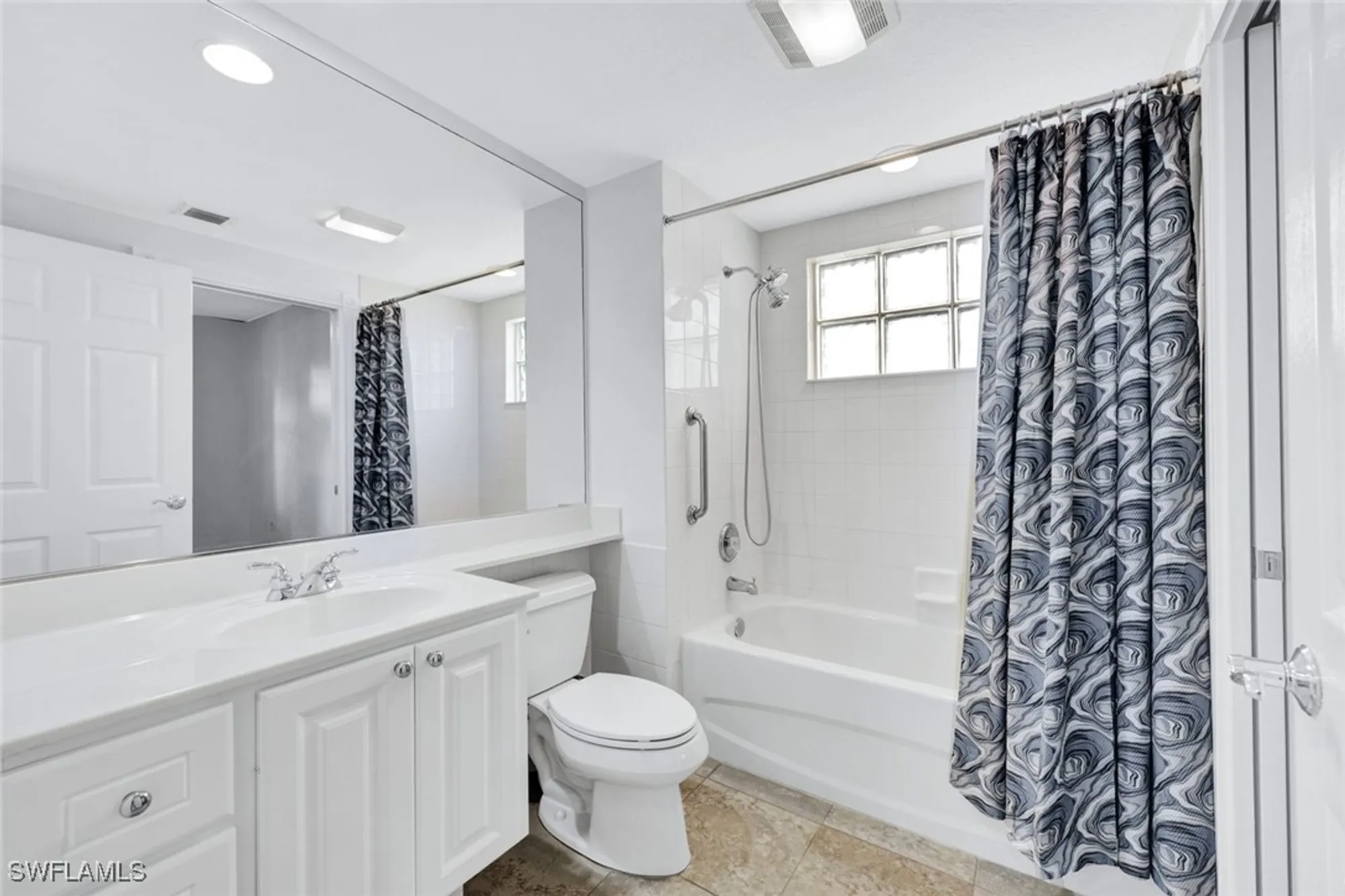 Property Slideshow image 20 of 43 | 15395 laughing gull ln, Bonita Springs, FL, 34135