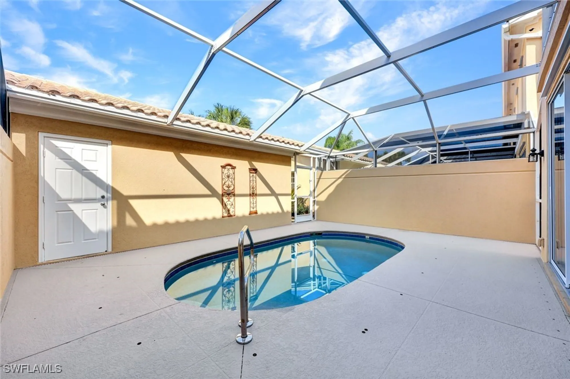 Property Slideshow image 30 of 43 | 15395 laughing gull ln, Bonita Springs, FL, 34135