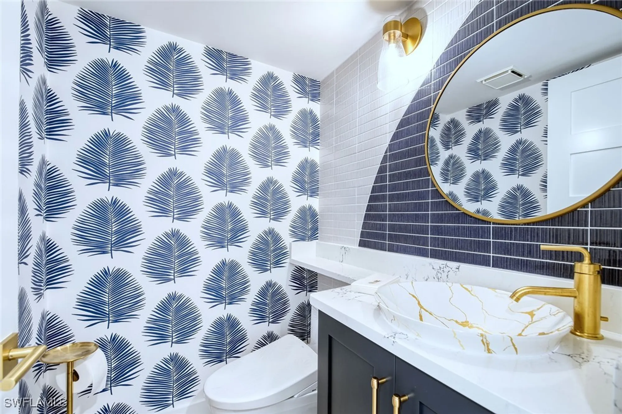 Property Slideshow image 14 of 36 | 2389 gulf shore blvd n # 302, Naples, FL, 34103