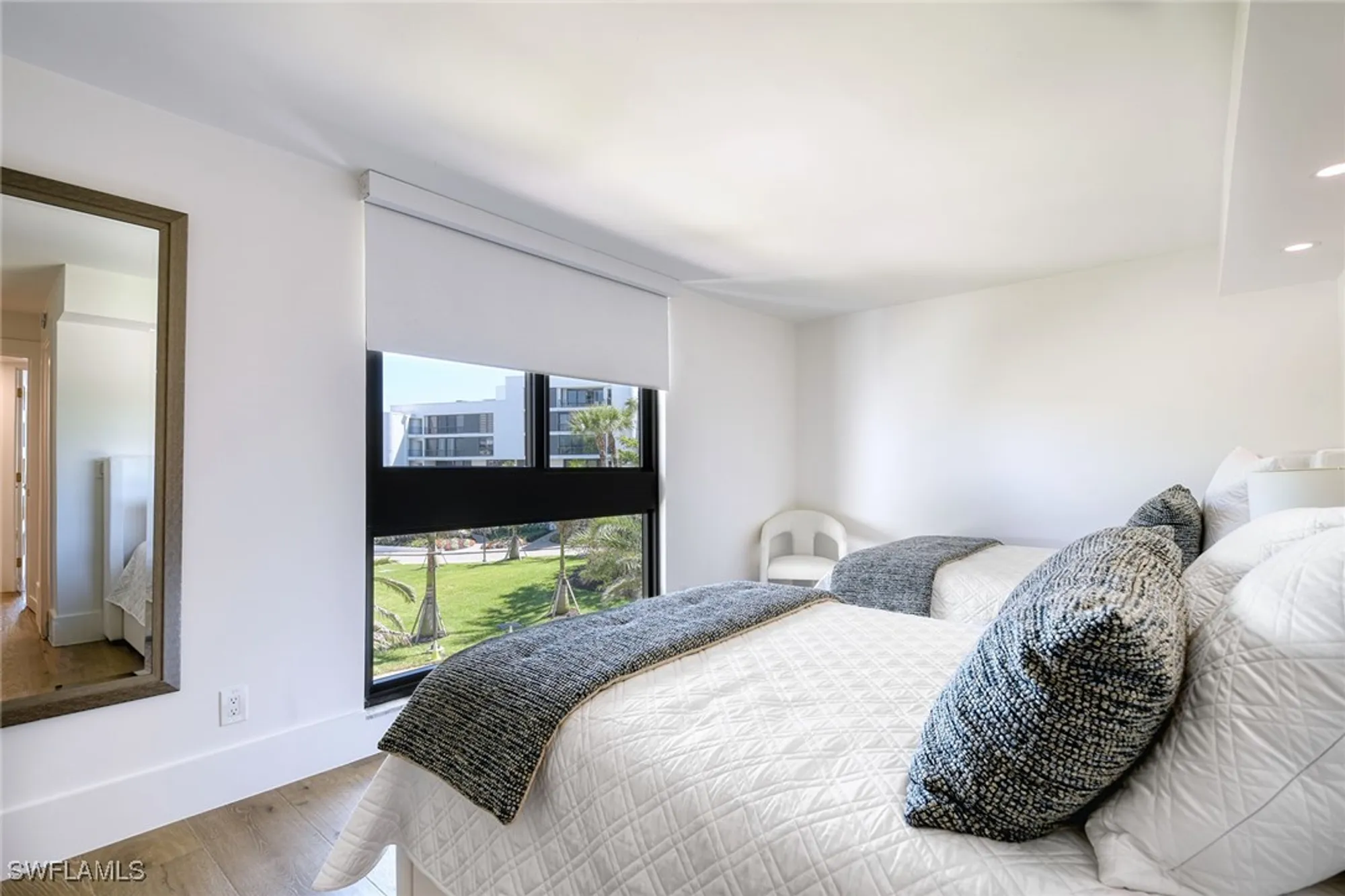 Property Slideshow image 17 of 36 | 2389 gulf shore blvd n # 302, Naples, FL, 34103