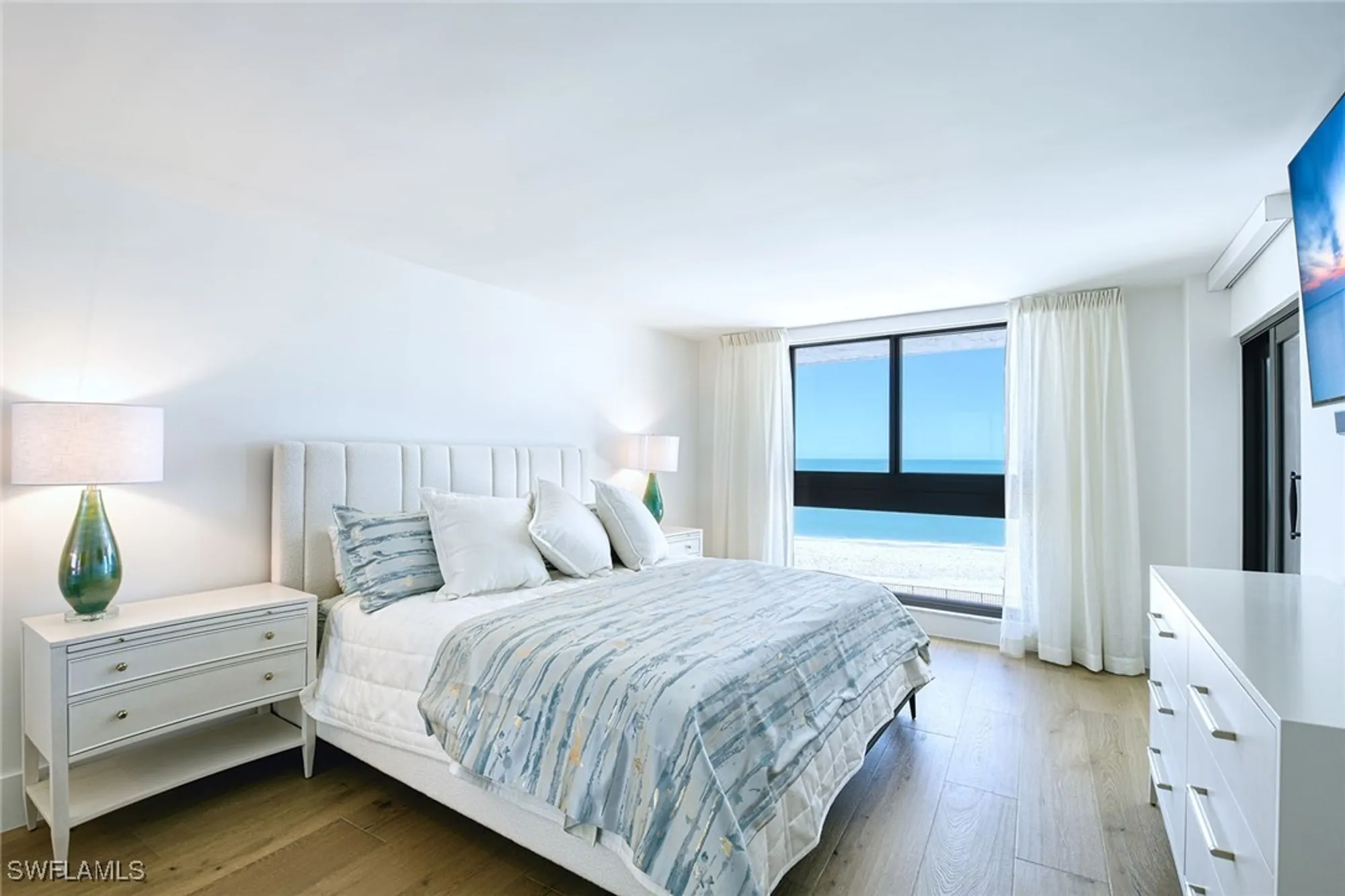 Property Slideshow image 18 of 36 | 2389 gulf shore blvd n # 302, Naples, FL, 34103