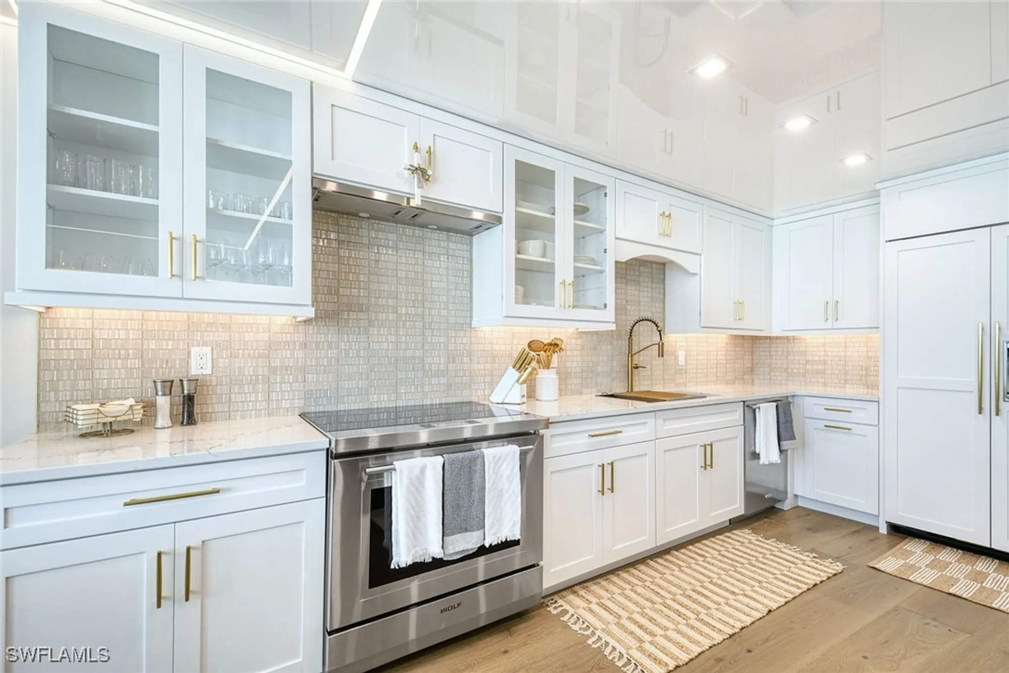 Property Slideshow image 10 of 36 | 2389 gulf shore blvd n # 302, Naples, FL, 34103