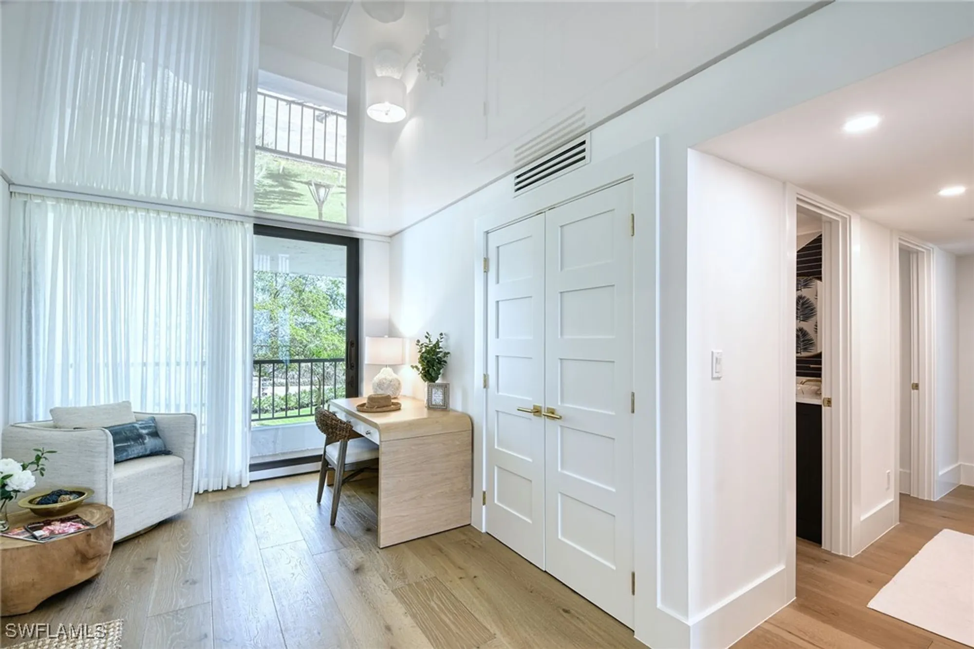 Property Slideshow image 13 of 36 | 2389 gulf shore blvd n # 302, Naples, FL, 34103