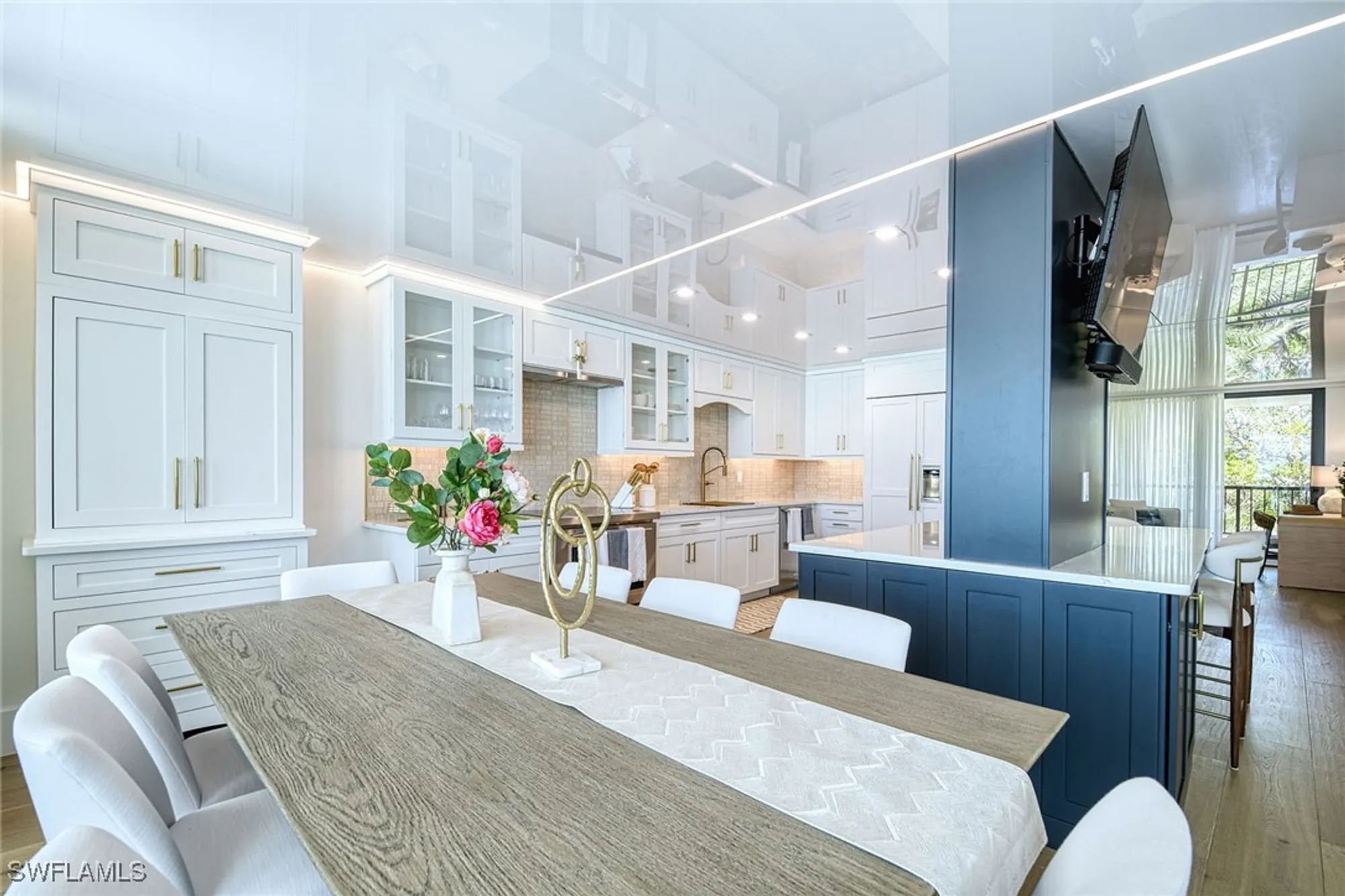 Property Slideshow image 9 of 36 | 2389 gulf shore blvd n # 302, Naples, FL, 34103