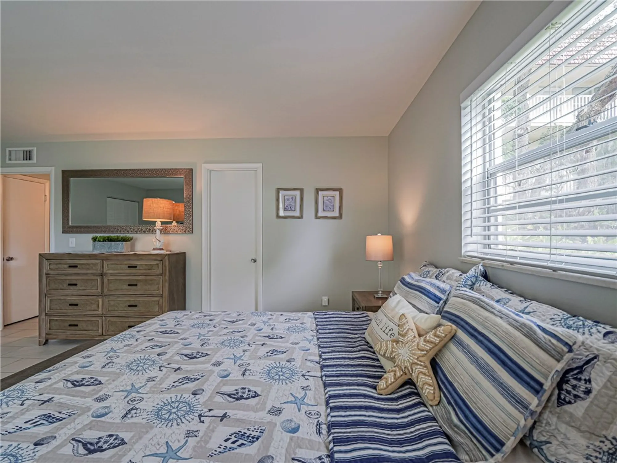 Property Slideshow image 16 of 35 | 5400 highway a1a apt d3, Vero Beach, FL, 32963
