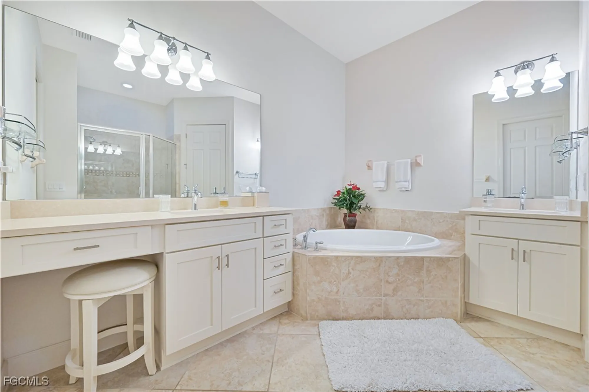 Property Slideshow image 12 of 45 | 10251 glastonbury cir 201, Fort Myers, FL, 33913