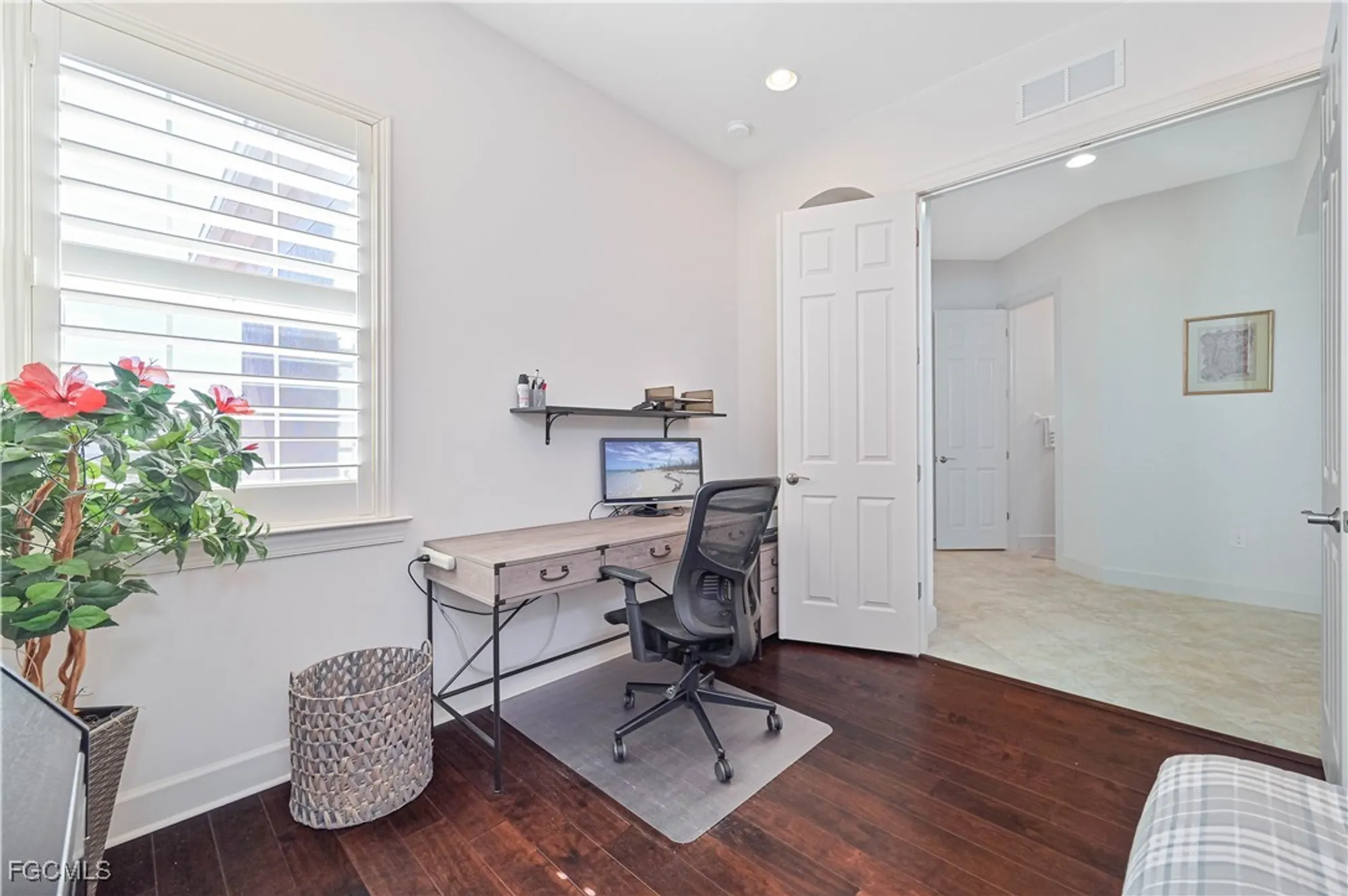 Property Slideshow image 36 of 45 | 10251 glastonbury cir 201, Fort Myers, FL, 33913