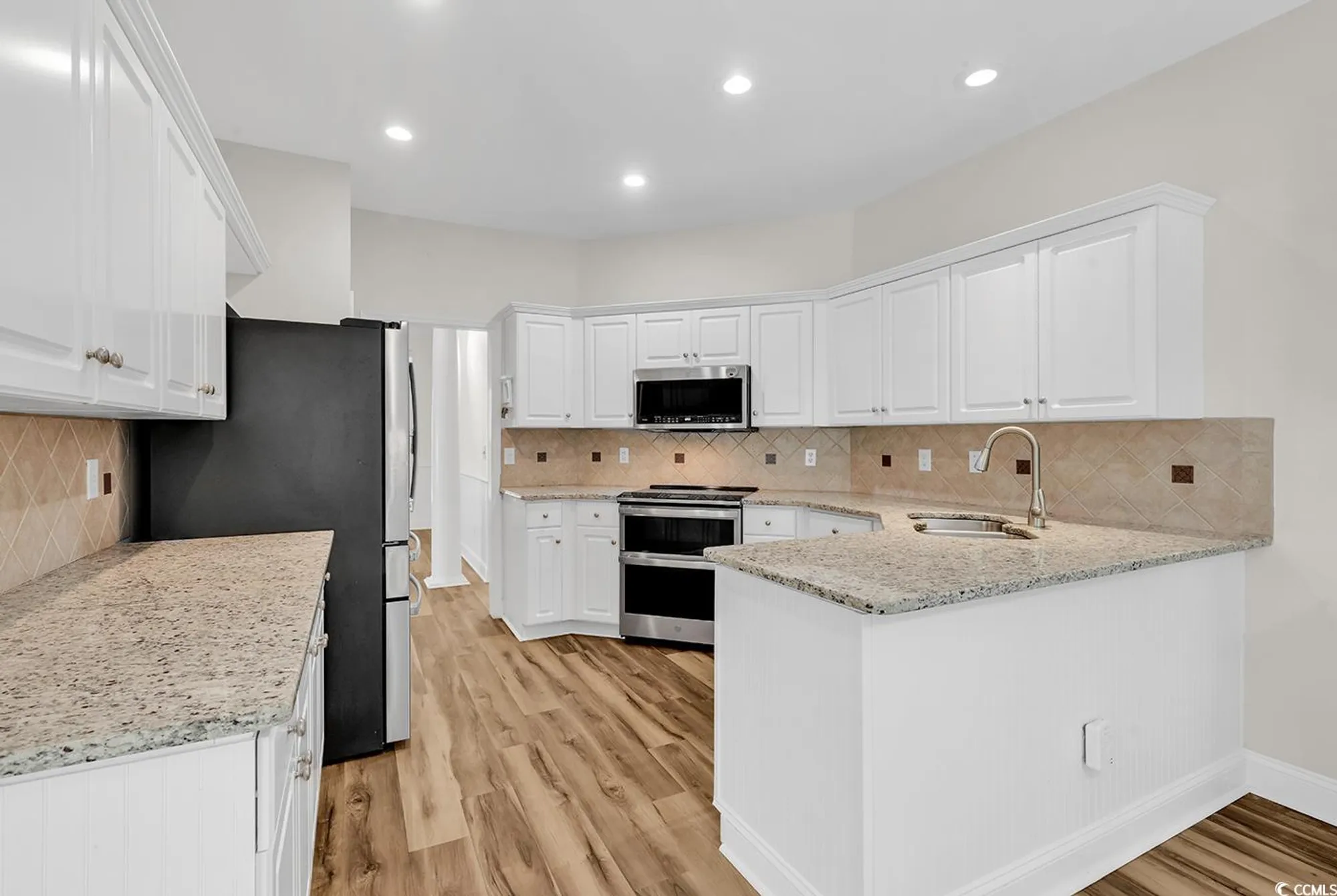 Property Slideshow image 8 of 40 | 1870 club cir, Pawleys Island, SC, 29585