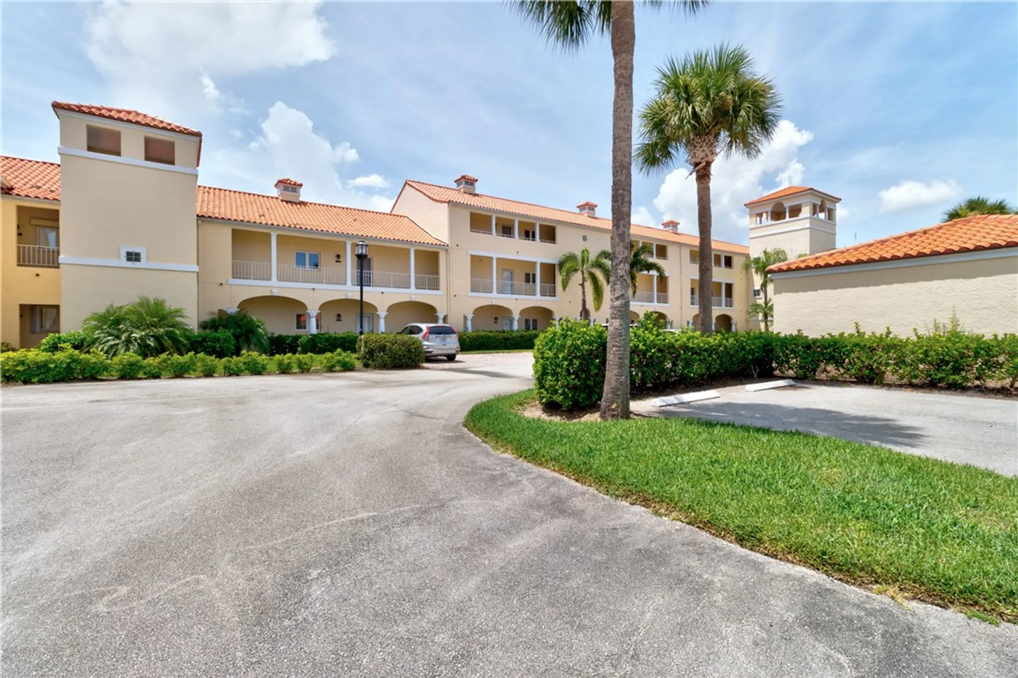 Property Slideshow image 32 of 35 | 5045 harmony cir 305, Vero Beach, FL, 32967
