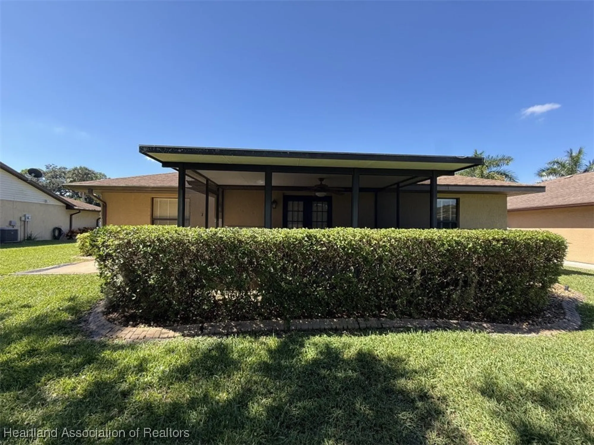 Property Slideshow image 2 of 20 | 2311 hidden creek cir, Sebring, FL, 33870